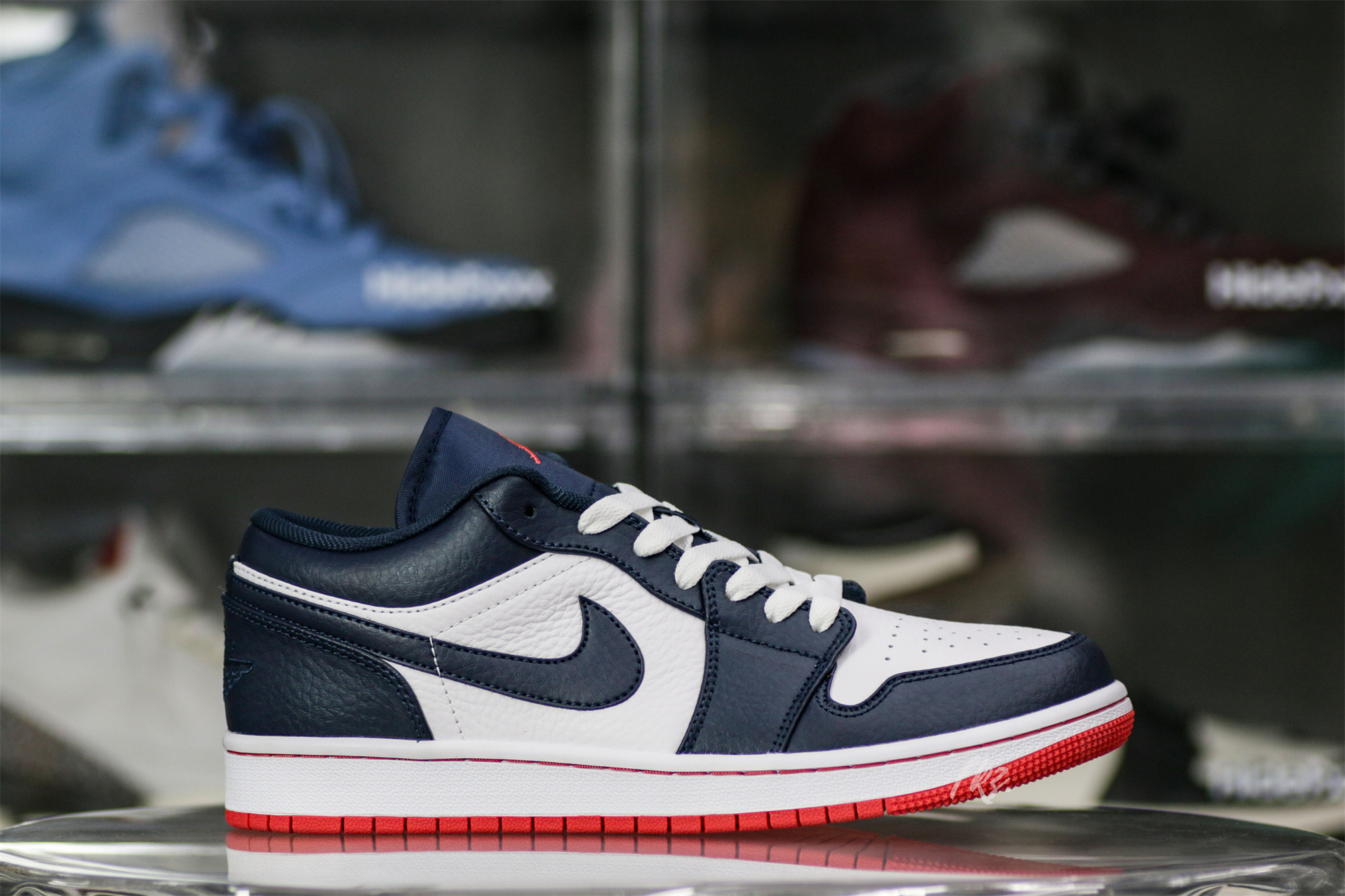 Air Jordan 1 Retro Low Obsidian Ember Glow 2018