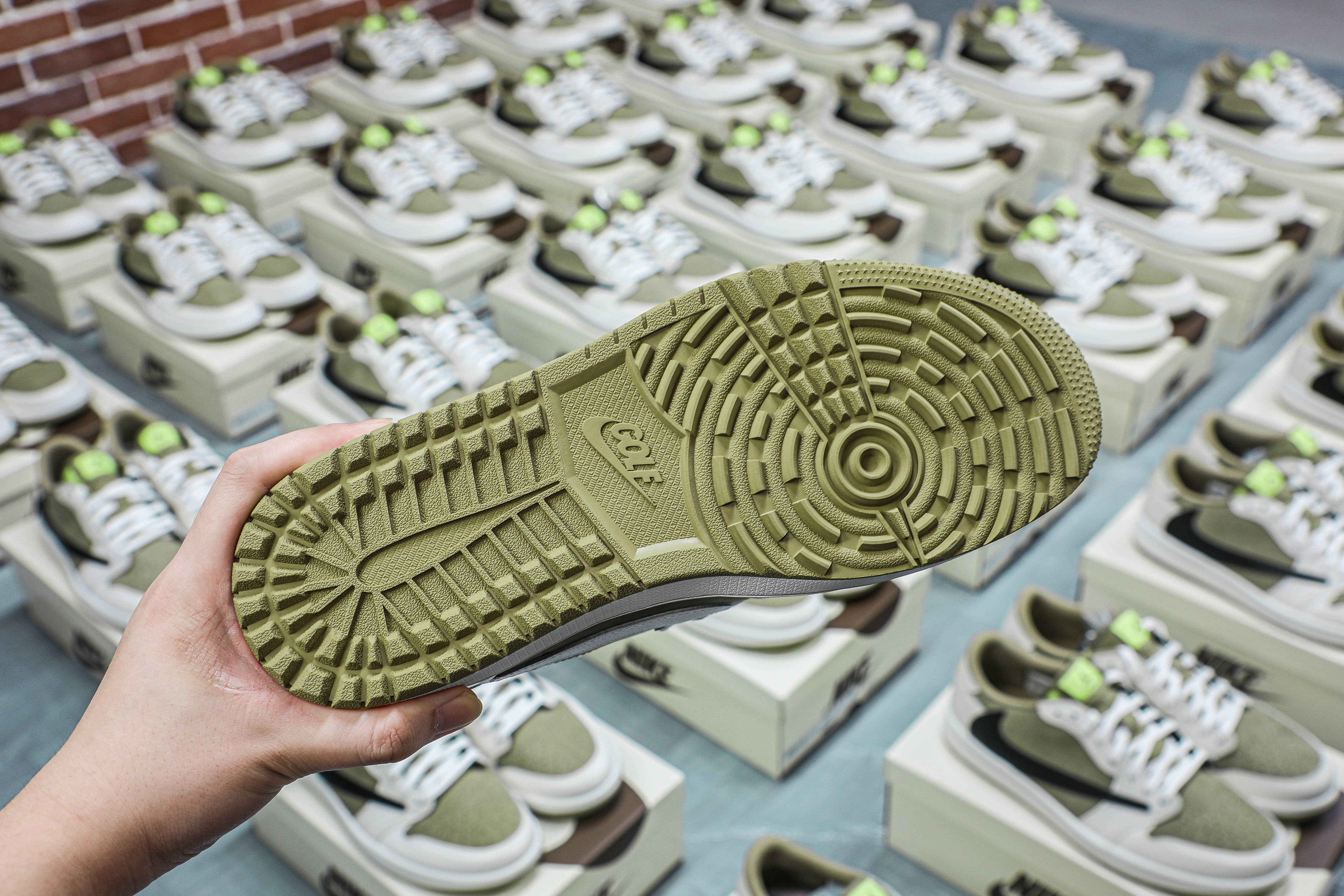 Travis Scott x Air Jordan 1 Low Golf Neutral Olive (LN5 A1)