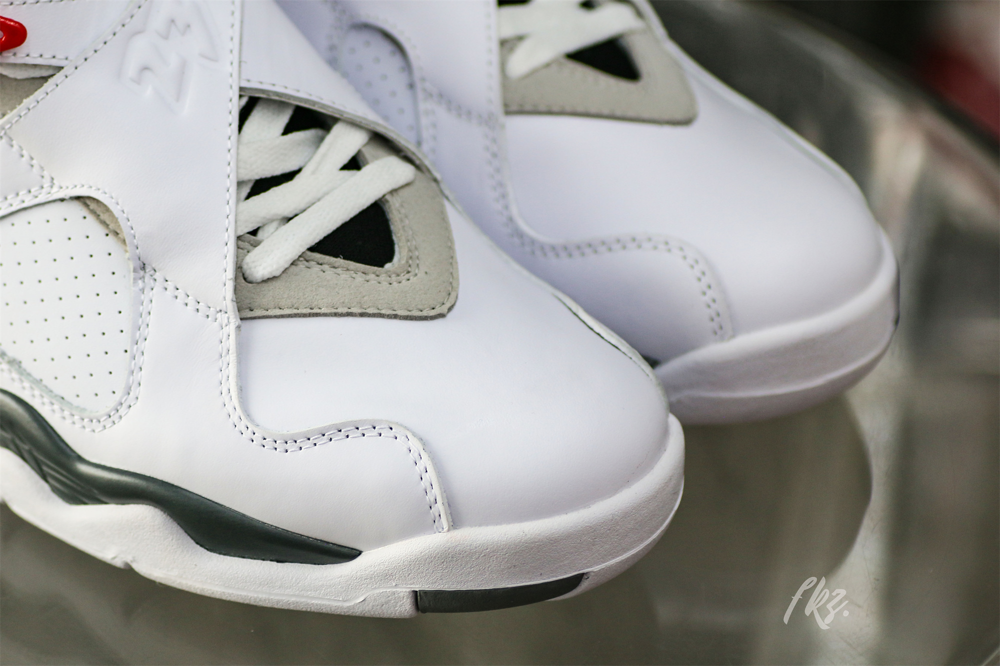 Air Jordan 8 Retro ‘Bugs Bunny’ 2013