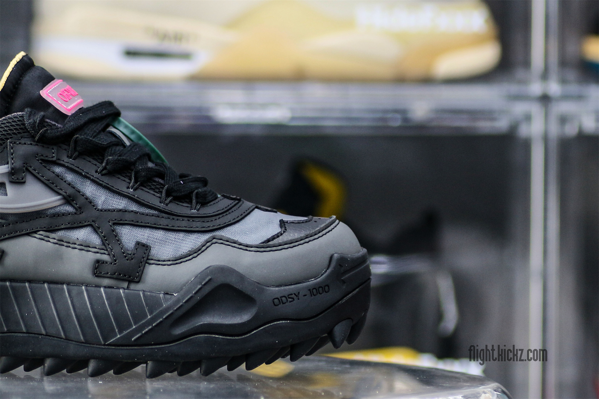 Off-White Odsy-1000 tech low top sneakers