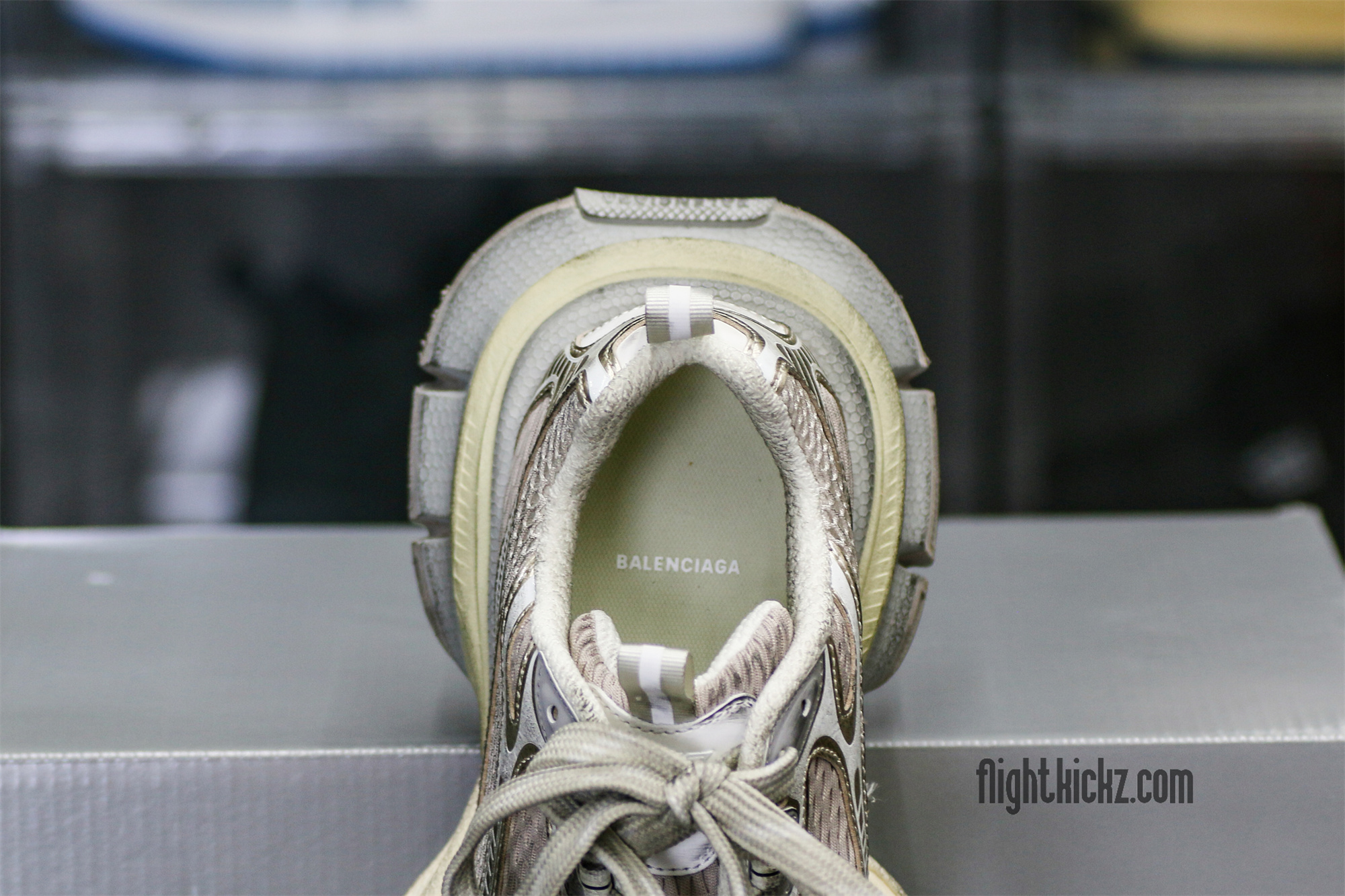 Balenciag* 3XL Sneaker ‘Worn‑Out ‑ Light Beige’