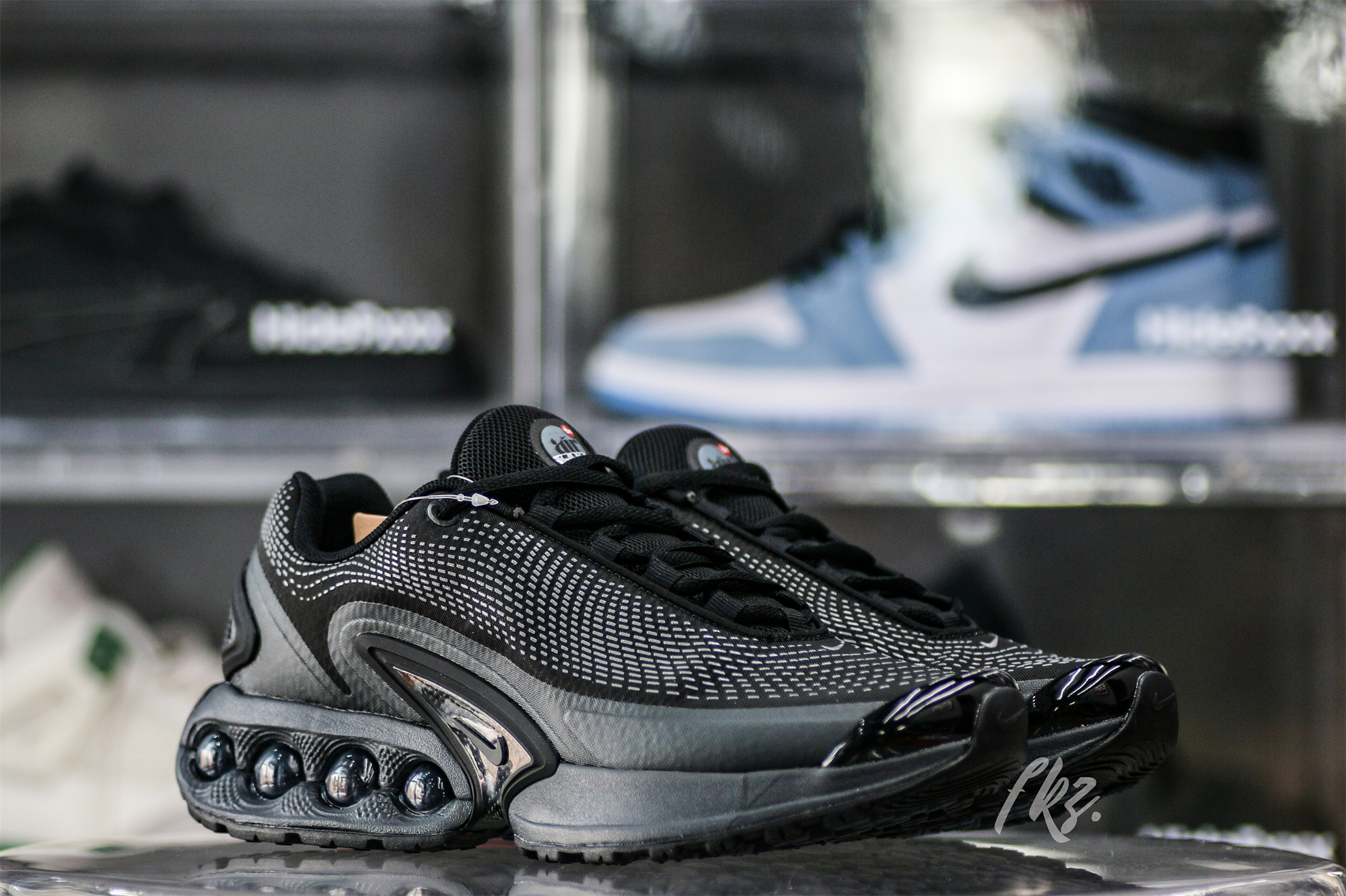 Nike Air Max Dn Black Metallic