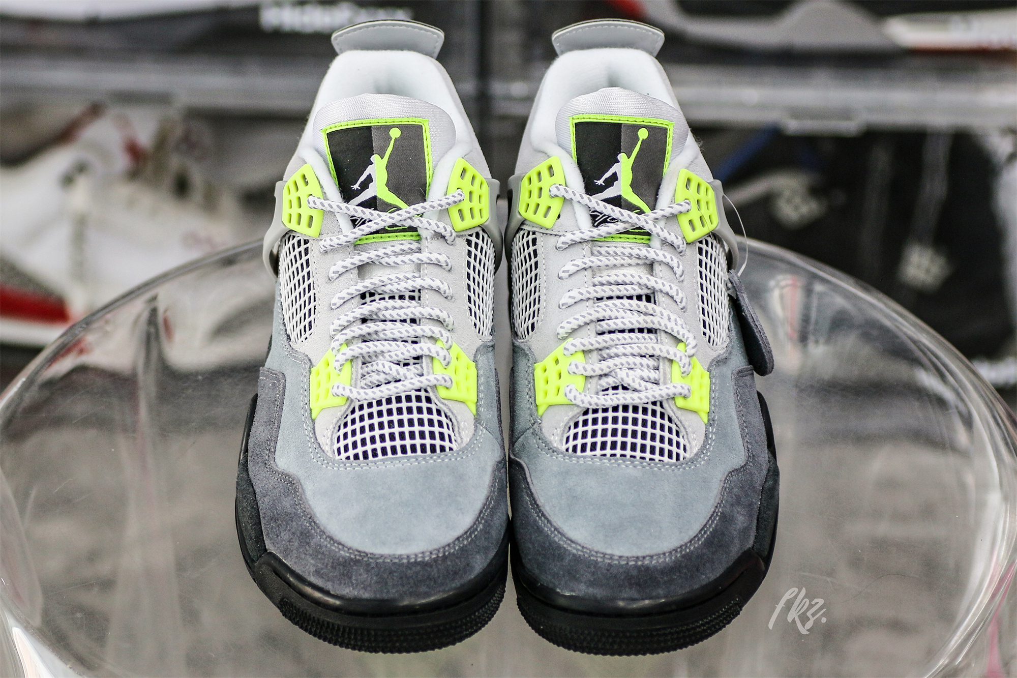 Air Jordan 4 Retro SE Neon