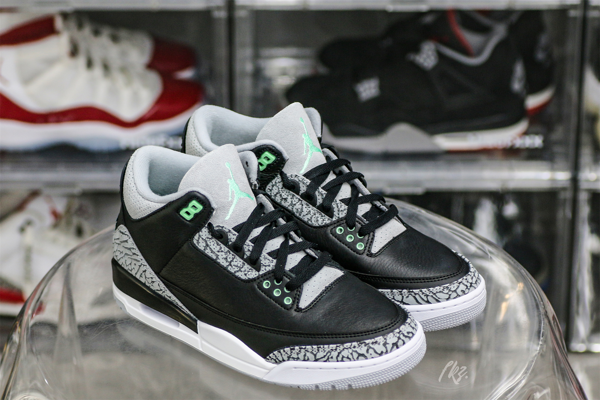 Air Jordan 3 Retro Green Glow 2024
