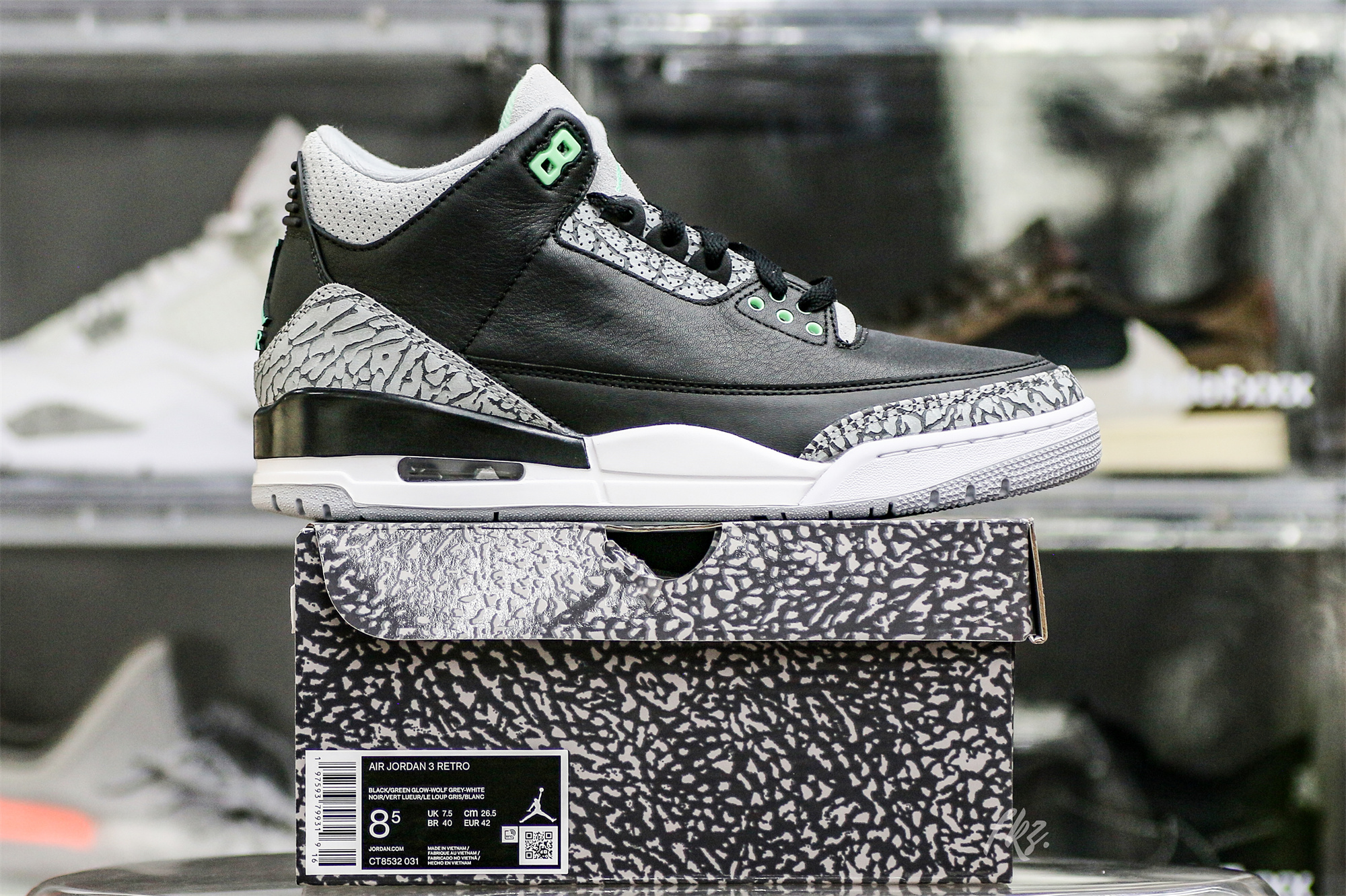 Air Jordan 3 Retro Green Glow 2024