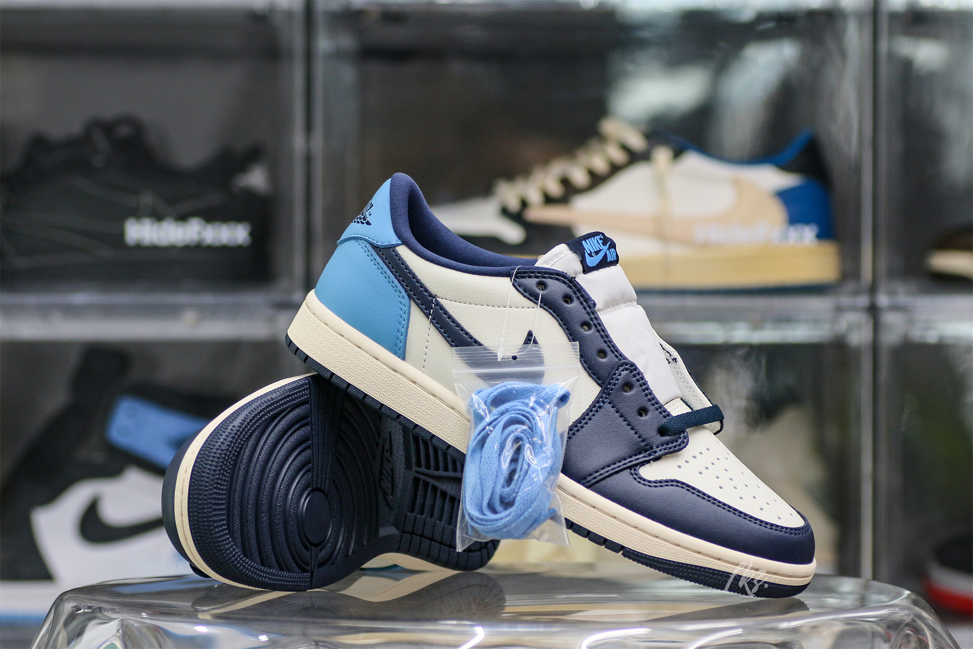 Air Jordan 1 Low OG “Obsidian” UNC 2025