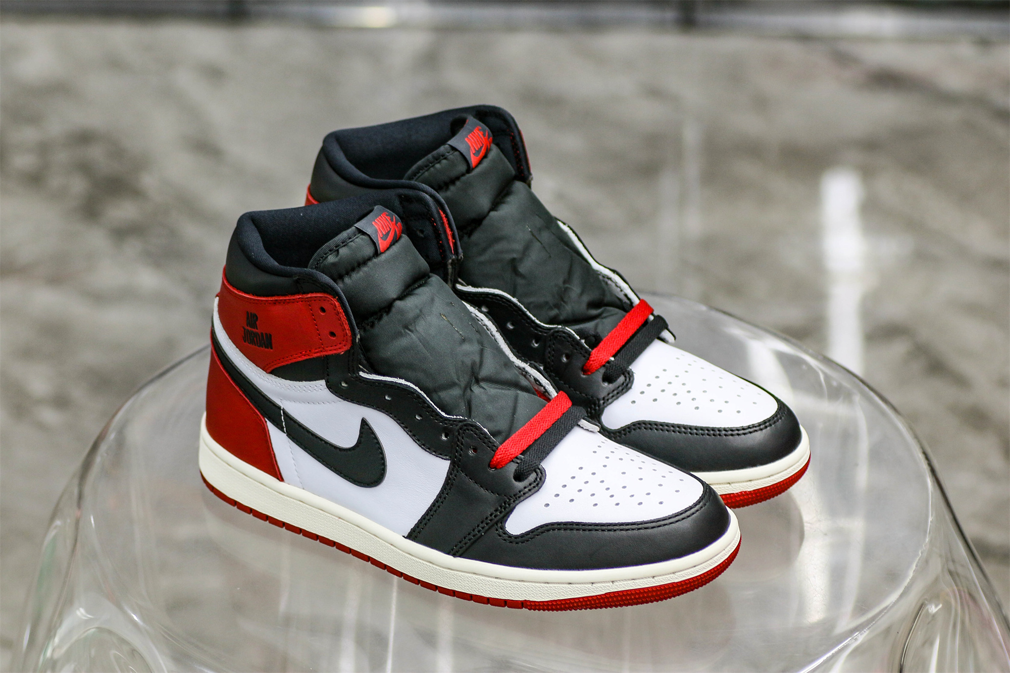 Air Jordan 1 Retro High OG Black Toe Reimagined (Ln5 A1)