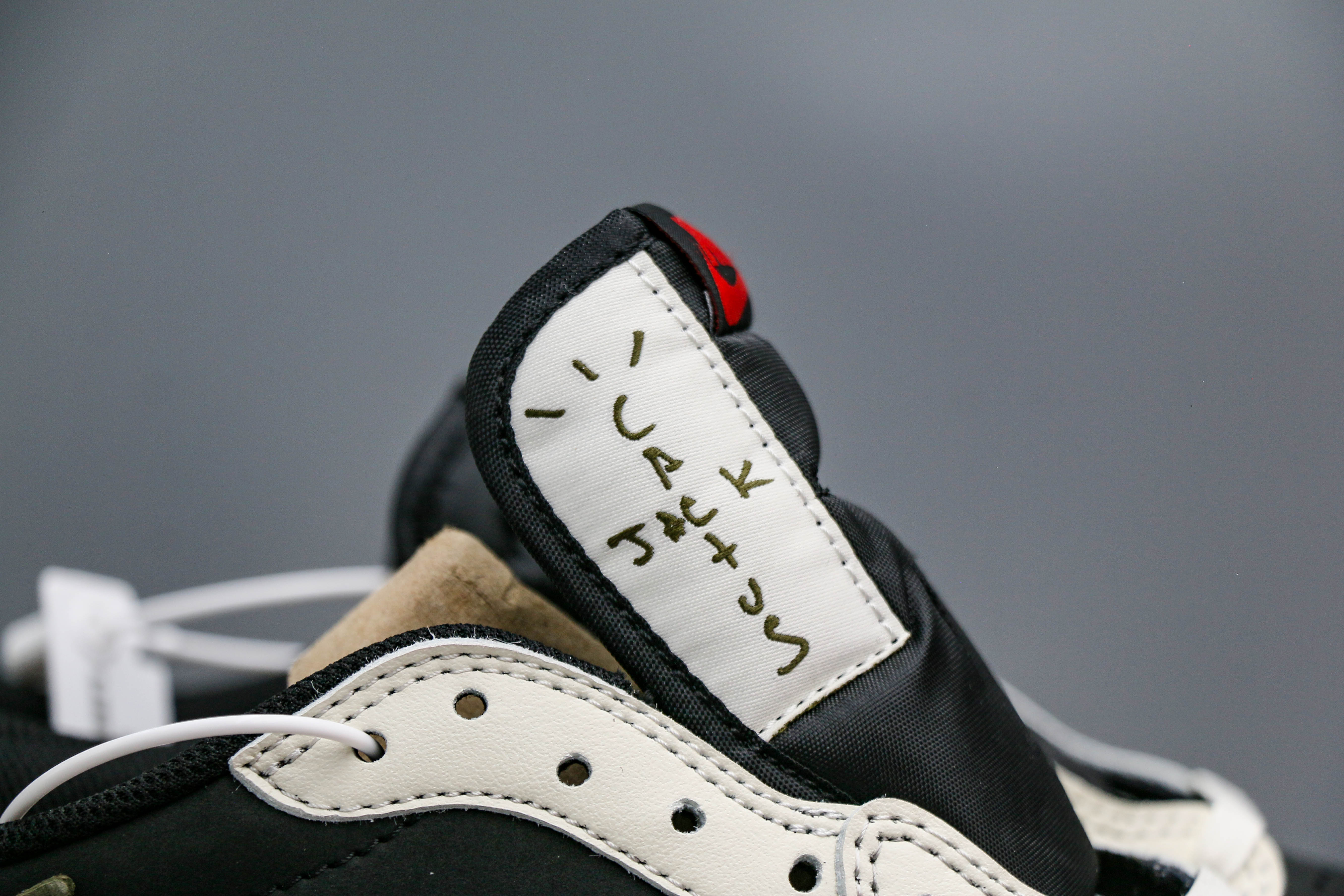 Travis Scott x Air Jordan 1 Low OG SP Olive（A2 Batch)