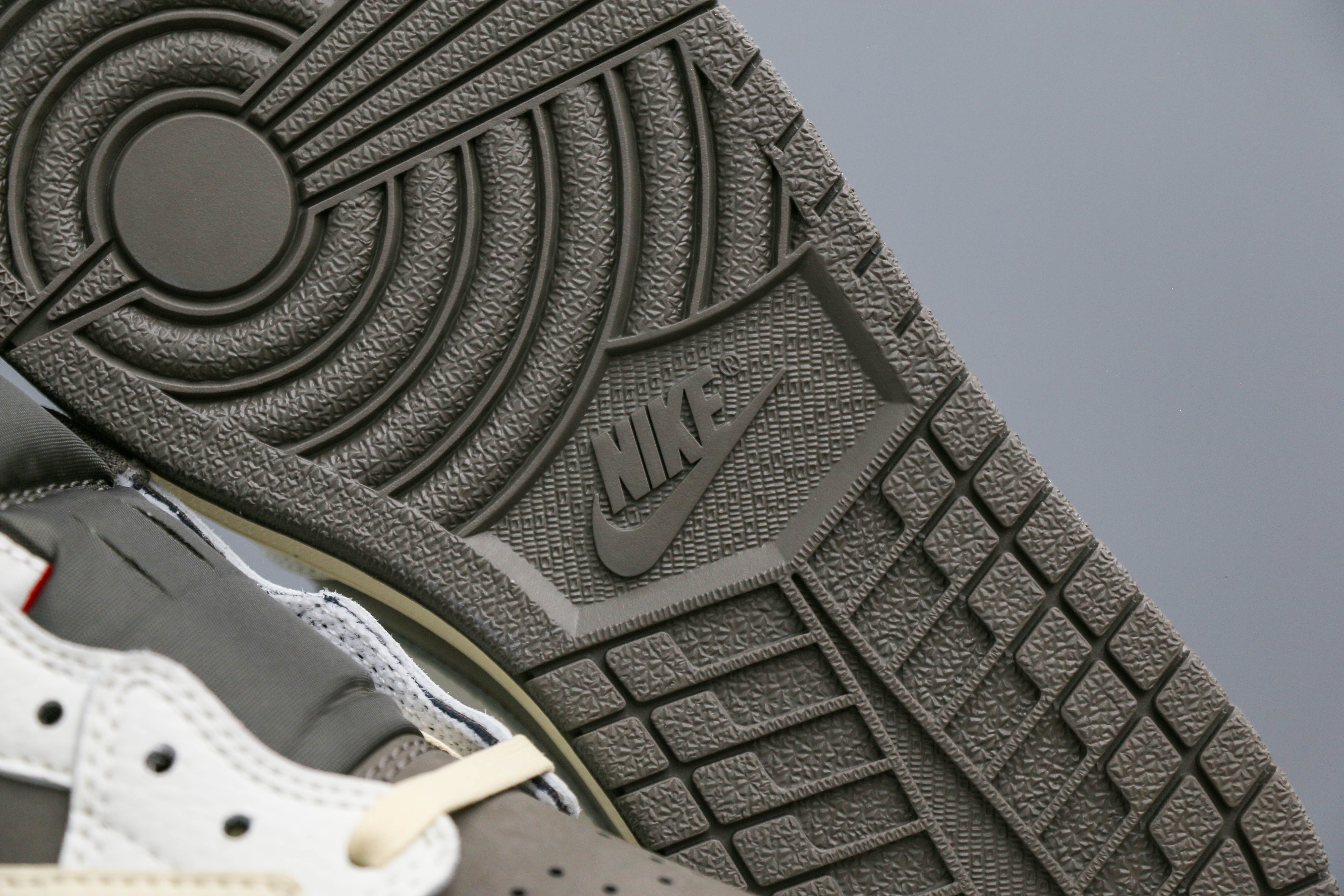 Travis Scott x Air Jordan 1 Low OG Reverse Mocha(A2 Batch)