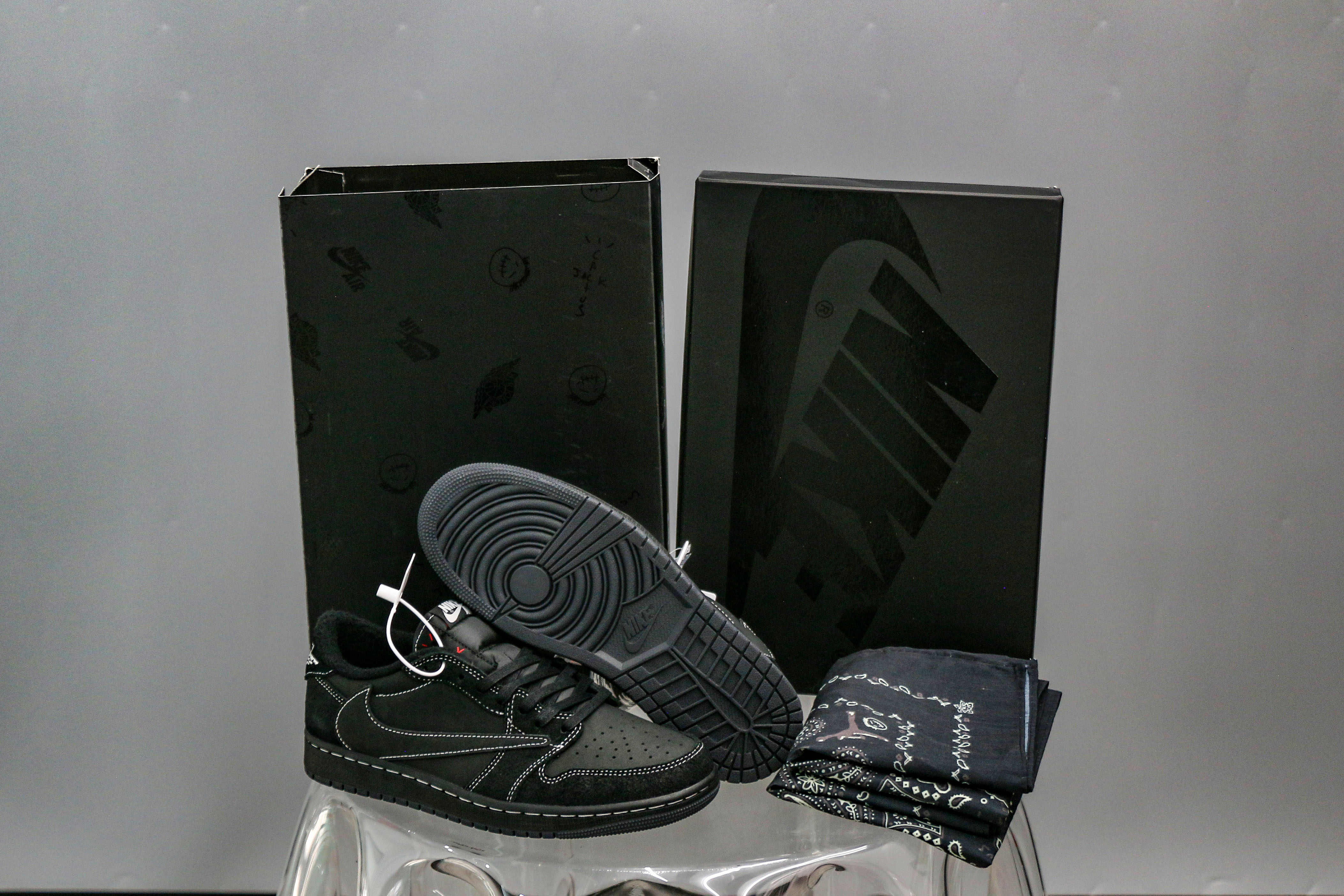 Travis Scott x Nike Air Jordan 1 Low OG “BlackPhantom”（A2 Batch)