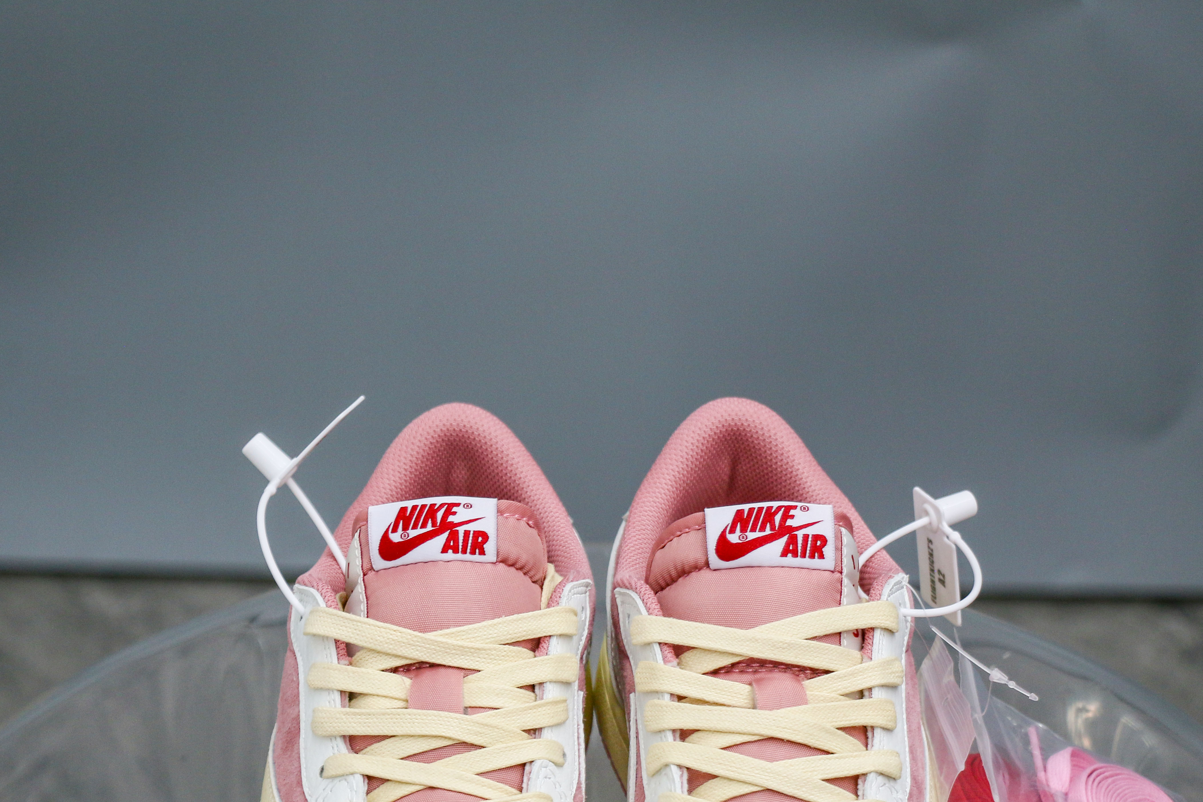 Travis Scott x Air Jordan 1 Low OG Shy Pink 2025(A2 Batch)