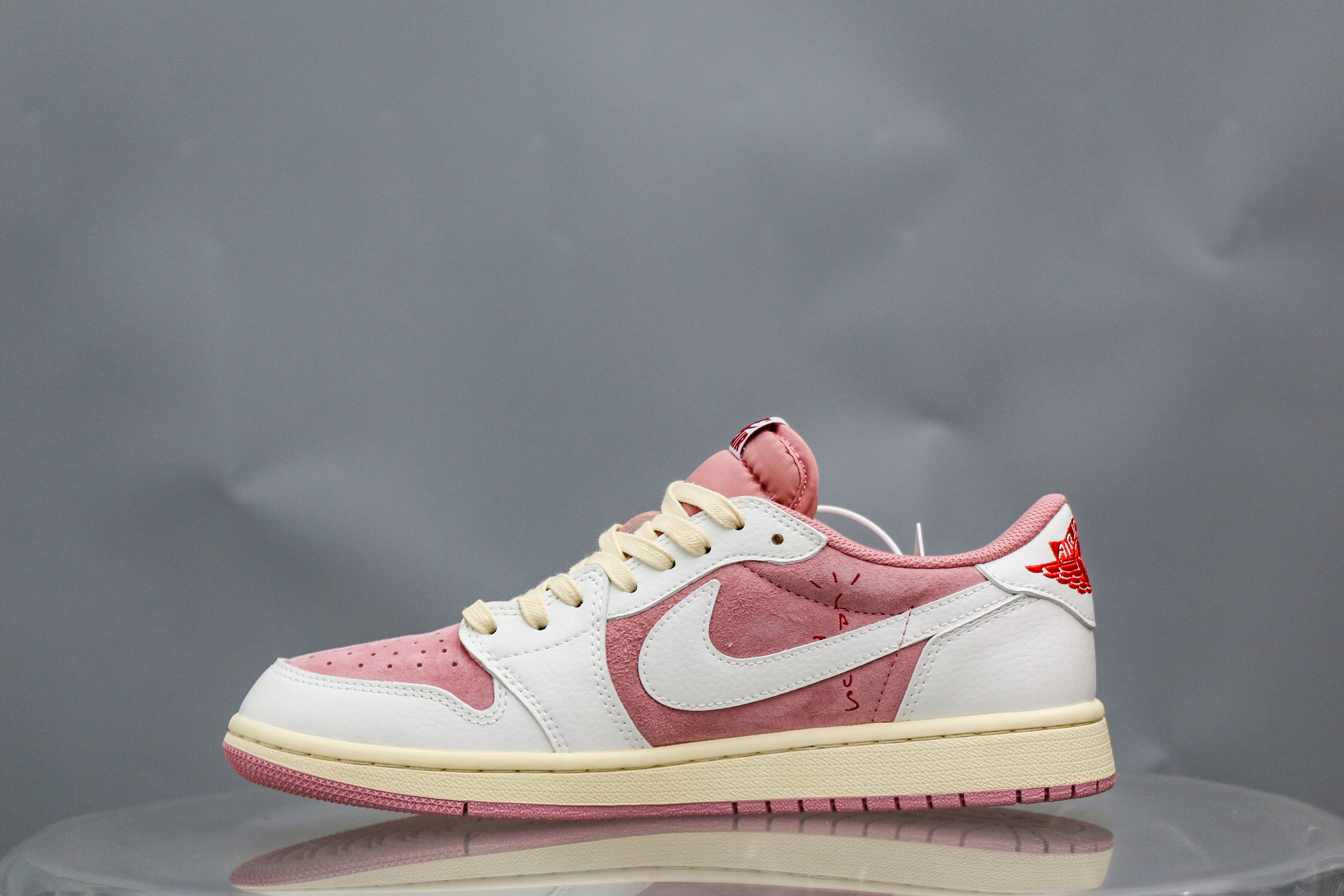Travis Scott x Air Jordan 1 Low OG Shy Pink 2025(A2 Batch)