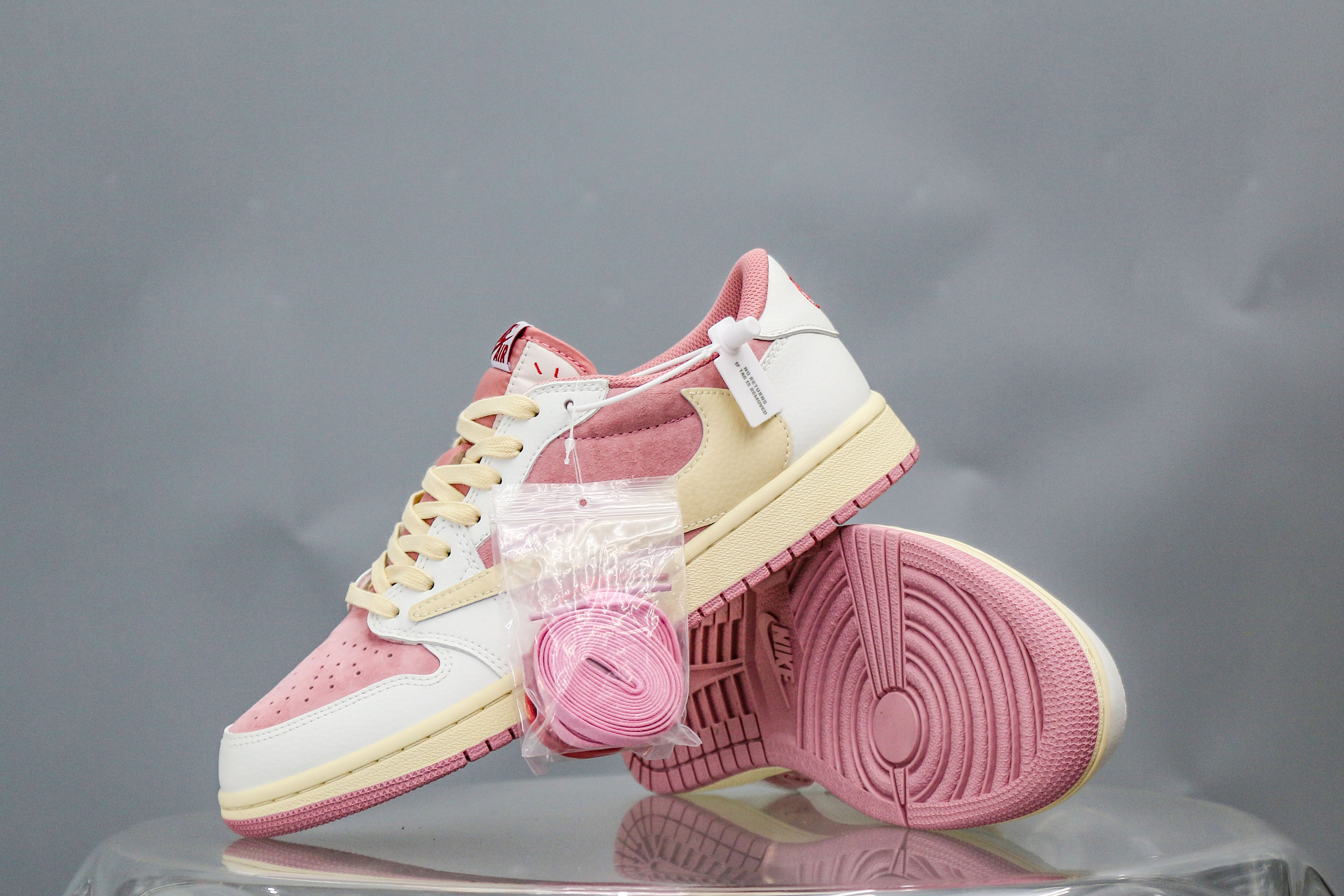 Travis Scott x Air Jordan 1 Low OG Shy Pink 2025(A2 Batch)