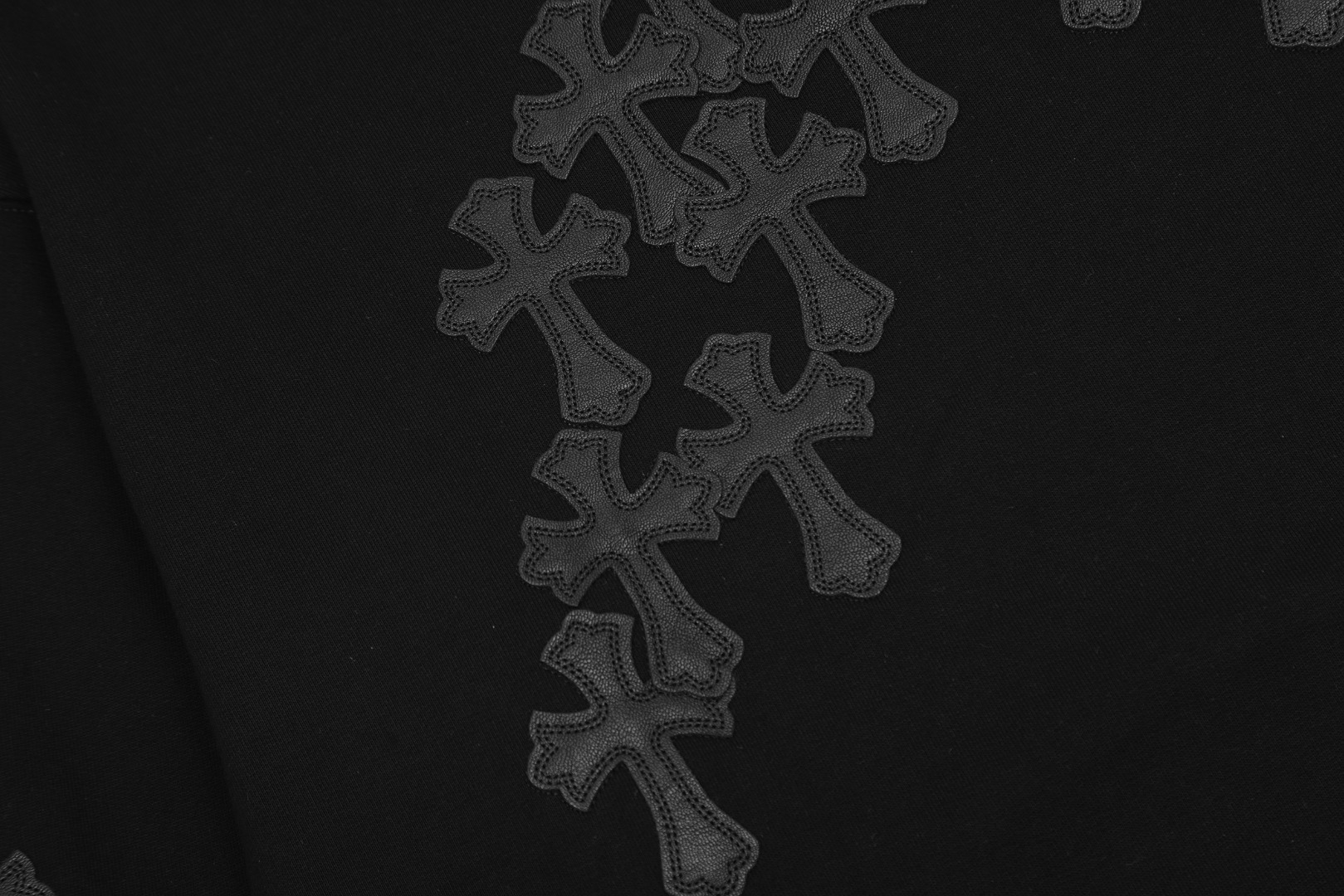 Ch*0me He**ts black embroidered and printed heavy-duty zip-up hoodie