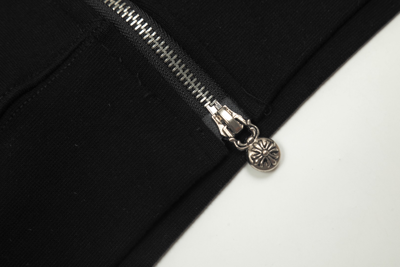 Ch*0me He**ts black embroidered and printed heavy-duty zip-up hoodie