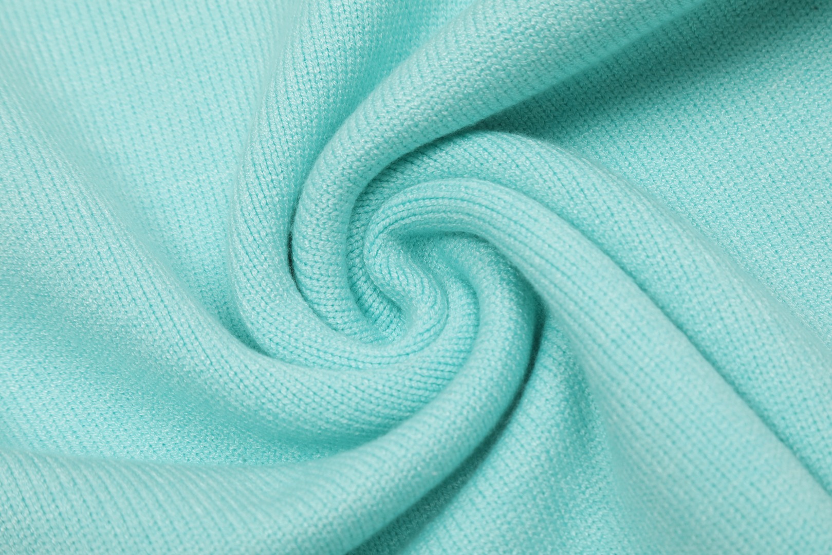 Am1 2024SS classic lake green jacquard big heart turtleneck sweater