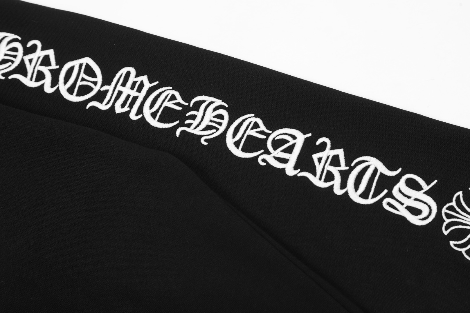 Ch*0me He**ts black embroidered and printed heavy-duty zip-up hoodie