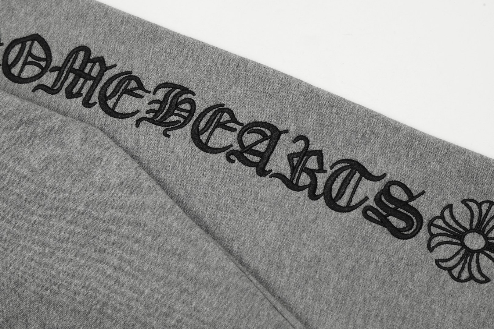 Ch*0me He**ts gray embroidered and printed heavy-duty zip-up hoodie