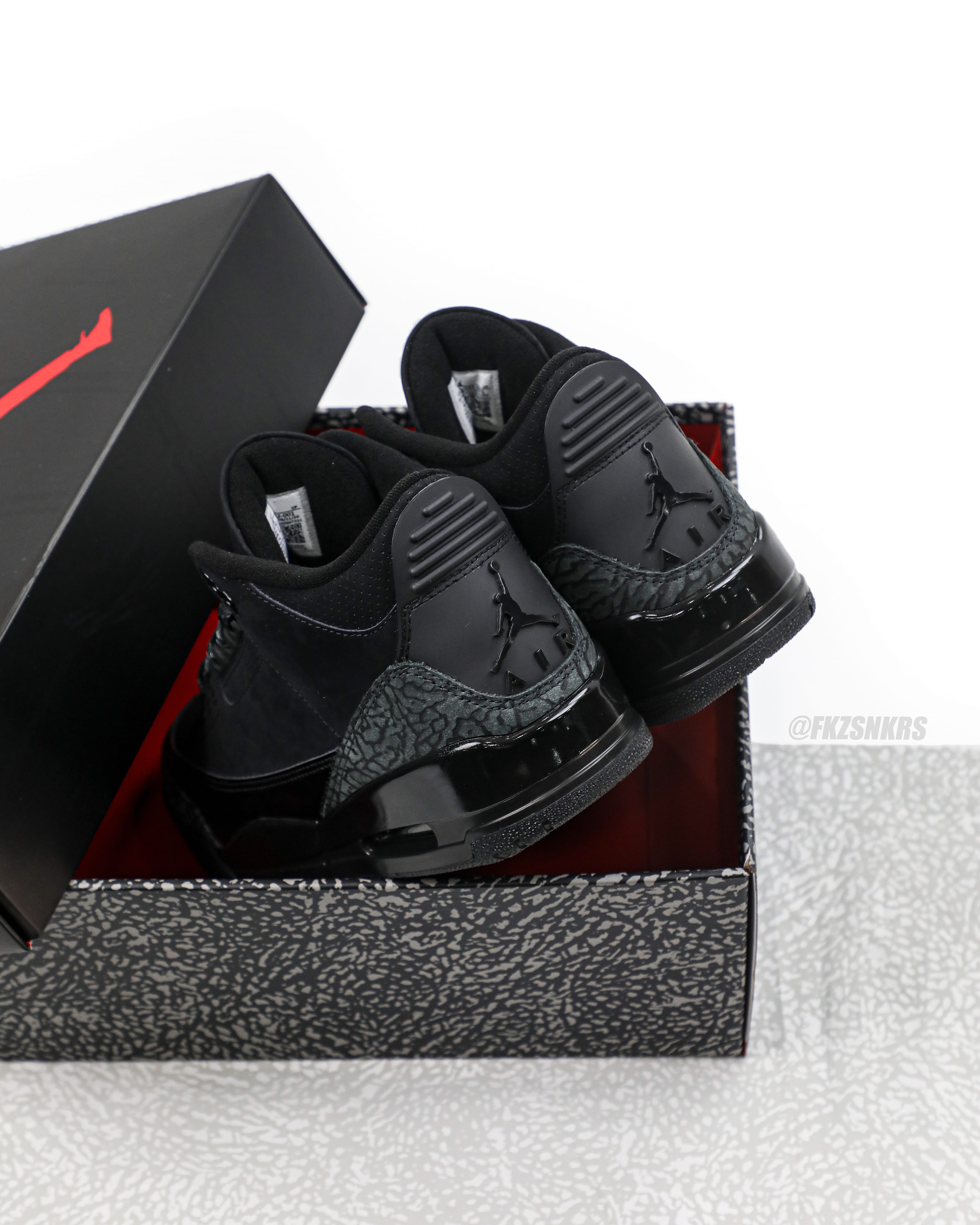 Air Jordan 3 Black Cat 2025 (A1 Batch)