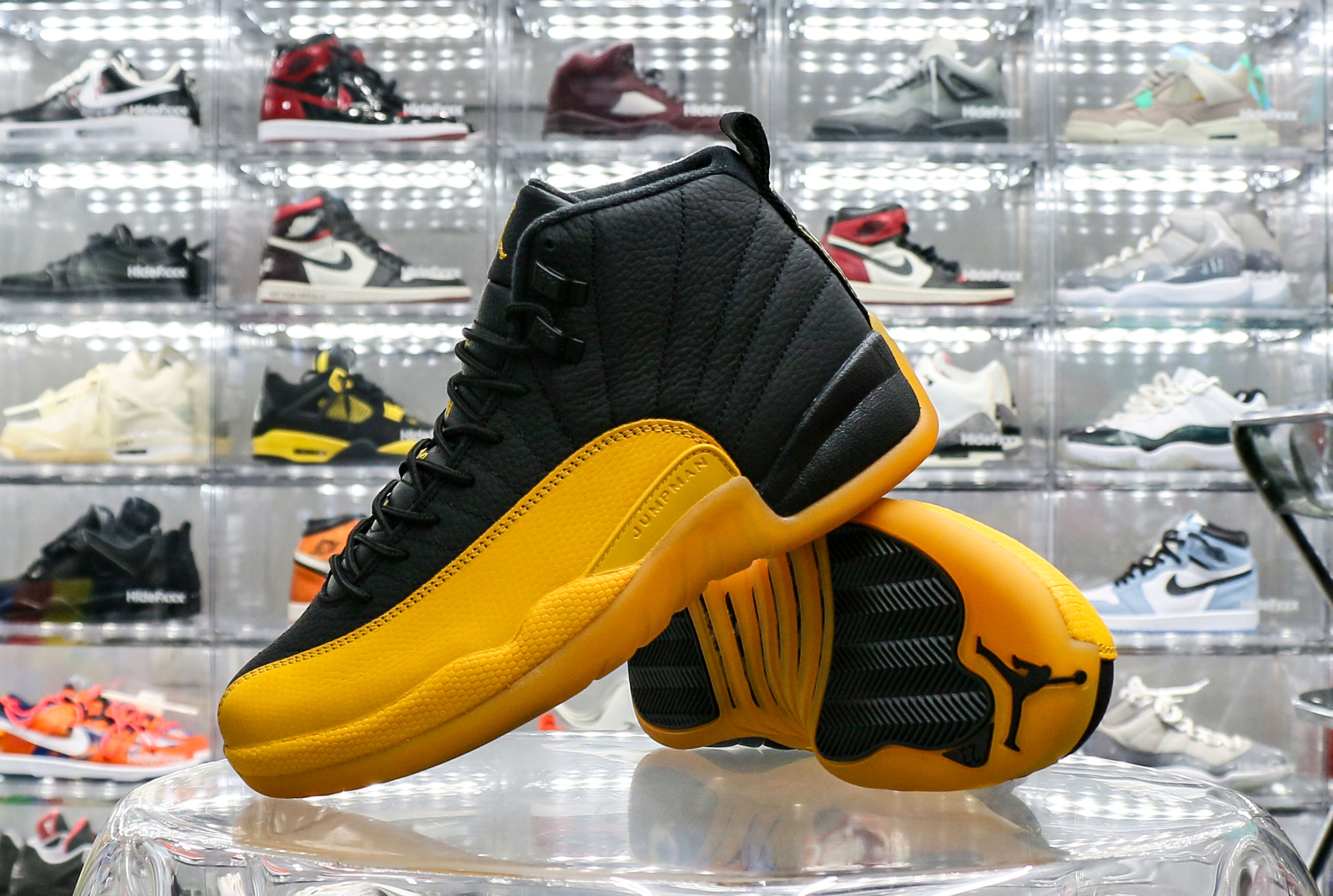 Jordan 12 Retro Black University Gold