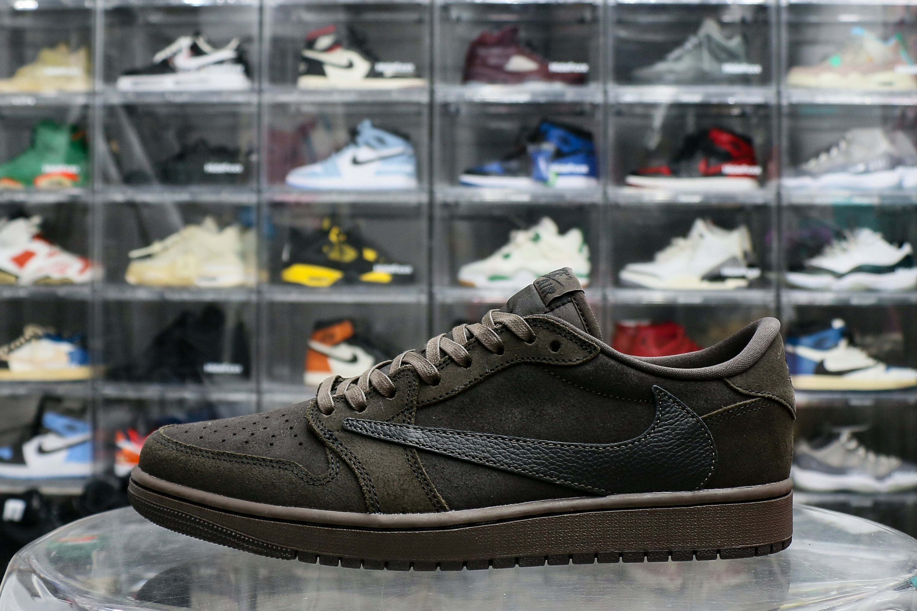 Travis Scott x Air Jordan 1 Low OG “Velvet Brown” (LN5 A1 Batch)