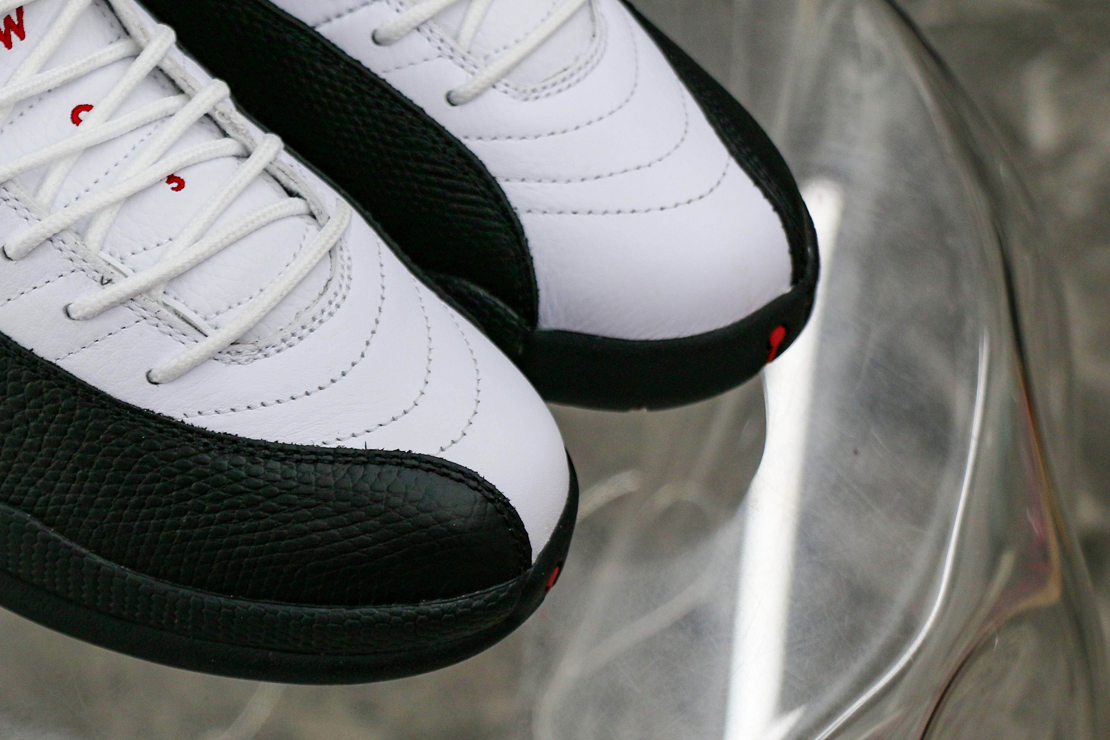 Jordan 12 Retro Taxi Flip 2024