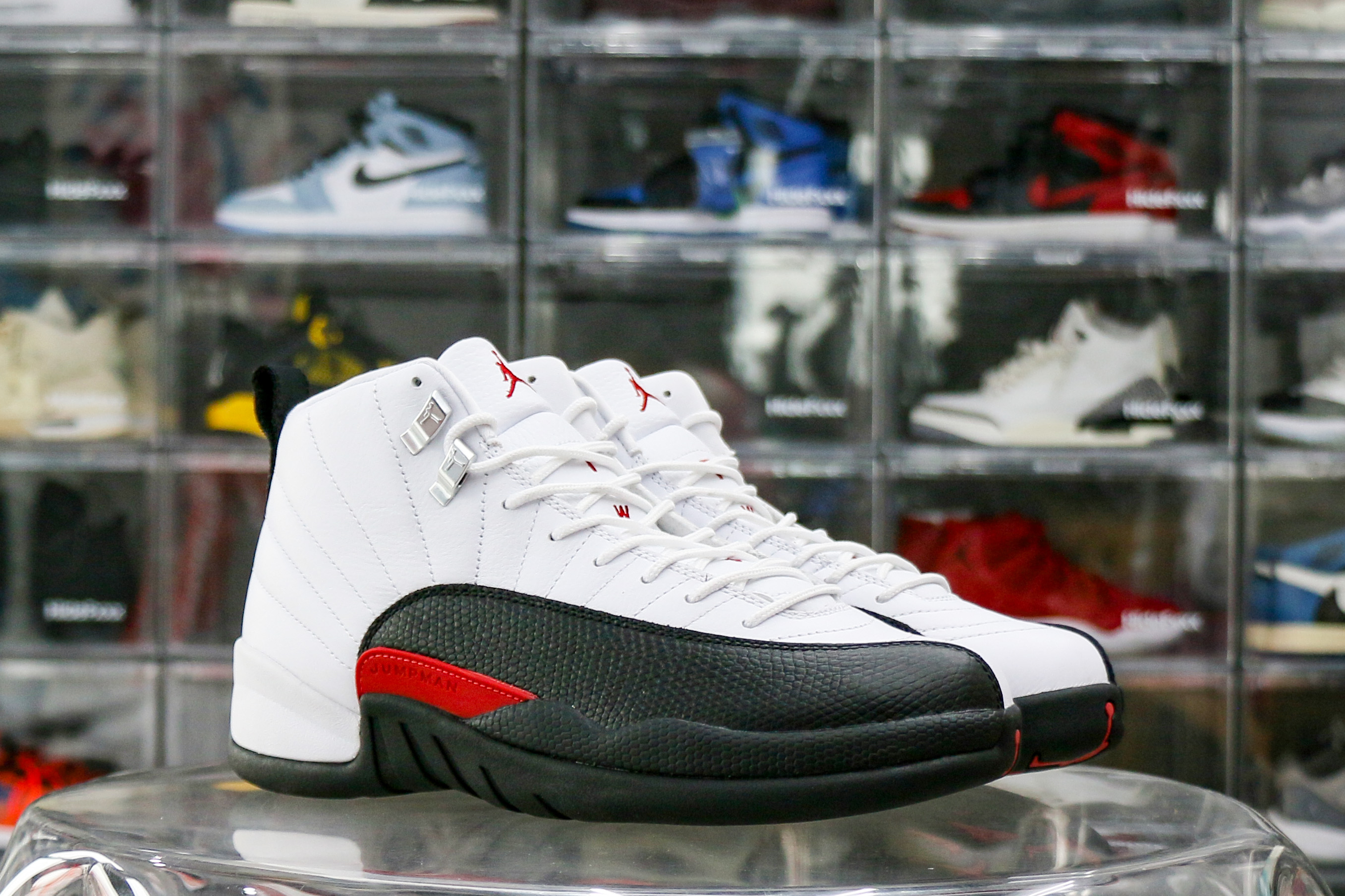 Jordan 12 Retro Taxi Flip 2024