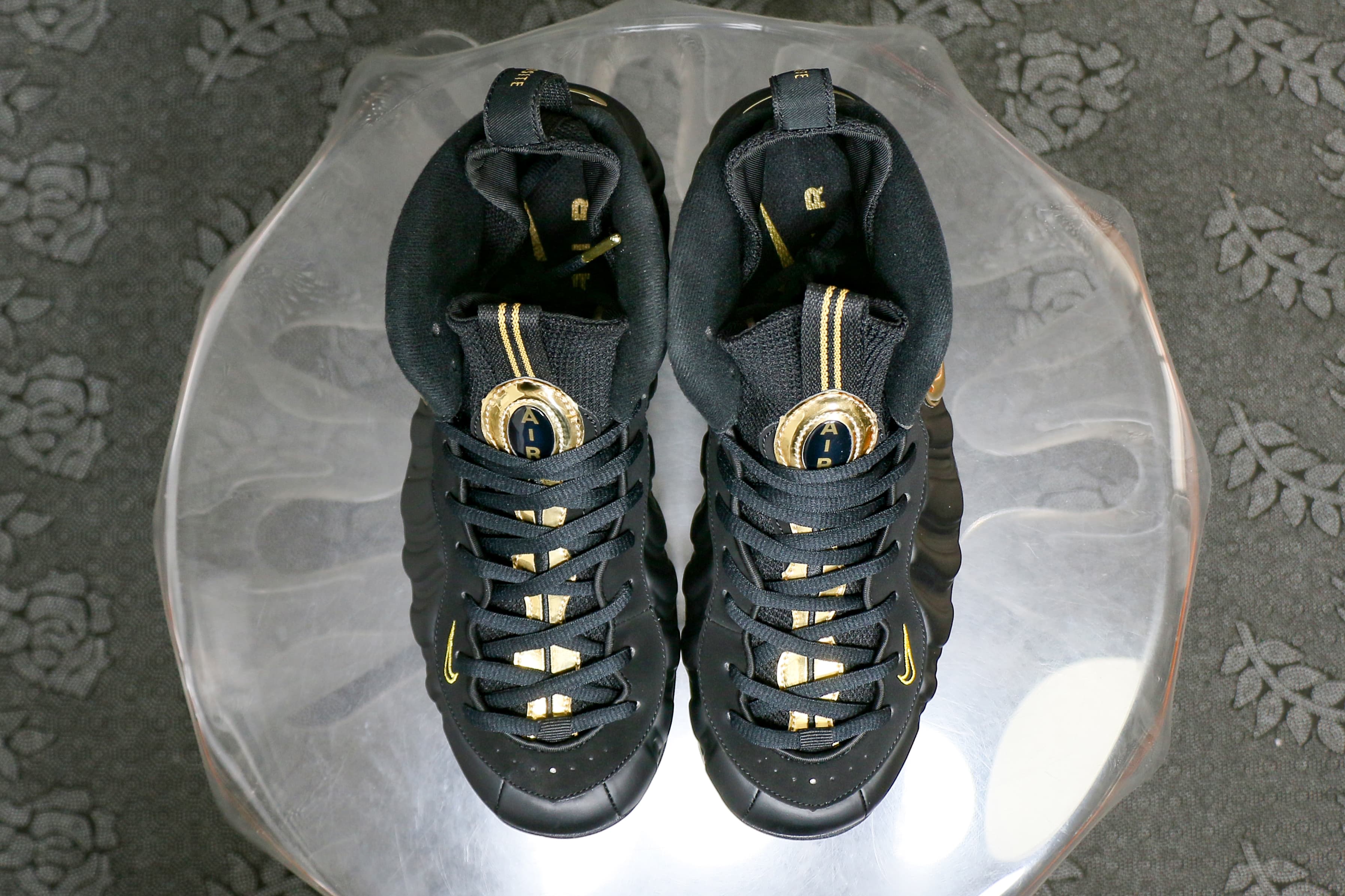Nike Foamposite Pro Black Metallic Gold