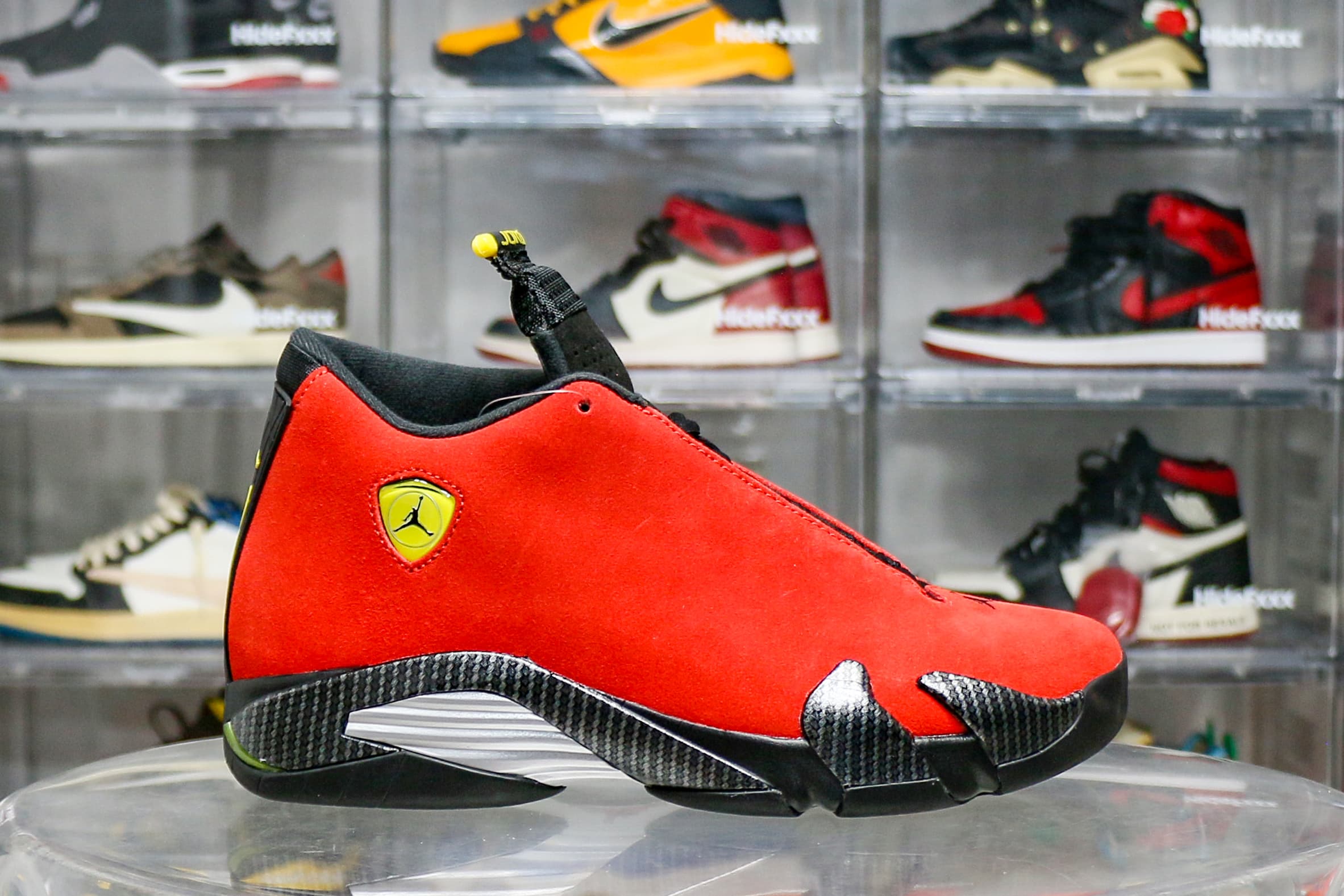 Air Jordan 14 Retro Ferrari 2025 (Ln5 A1)