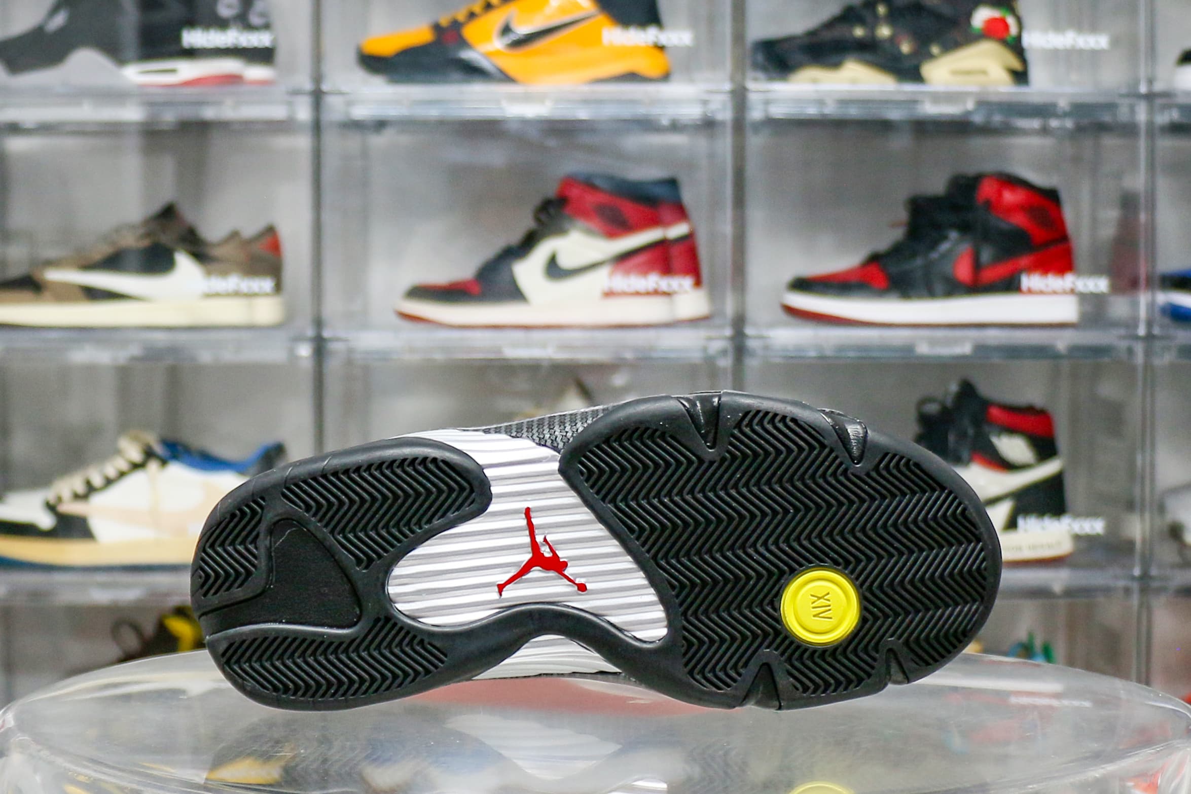 Air Jordan 14 Retro Ferrari 2025 (Ln5 A1)