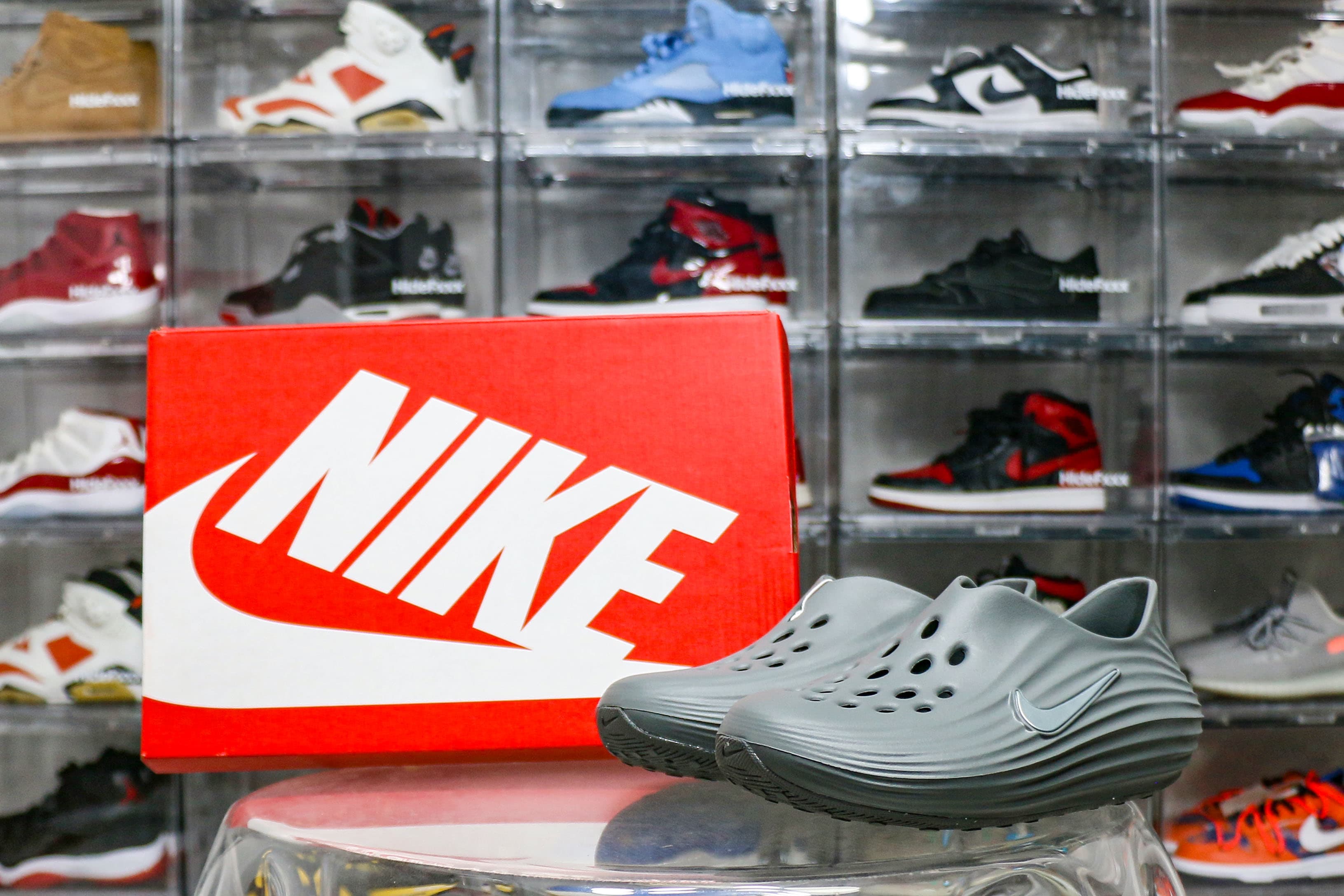 Nike ReactX Rejuven8 Smoke Grey