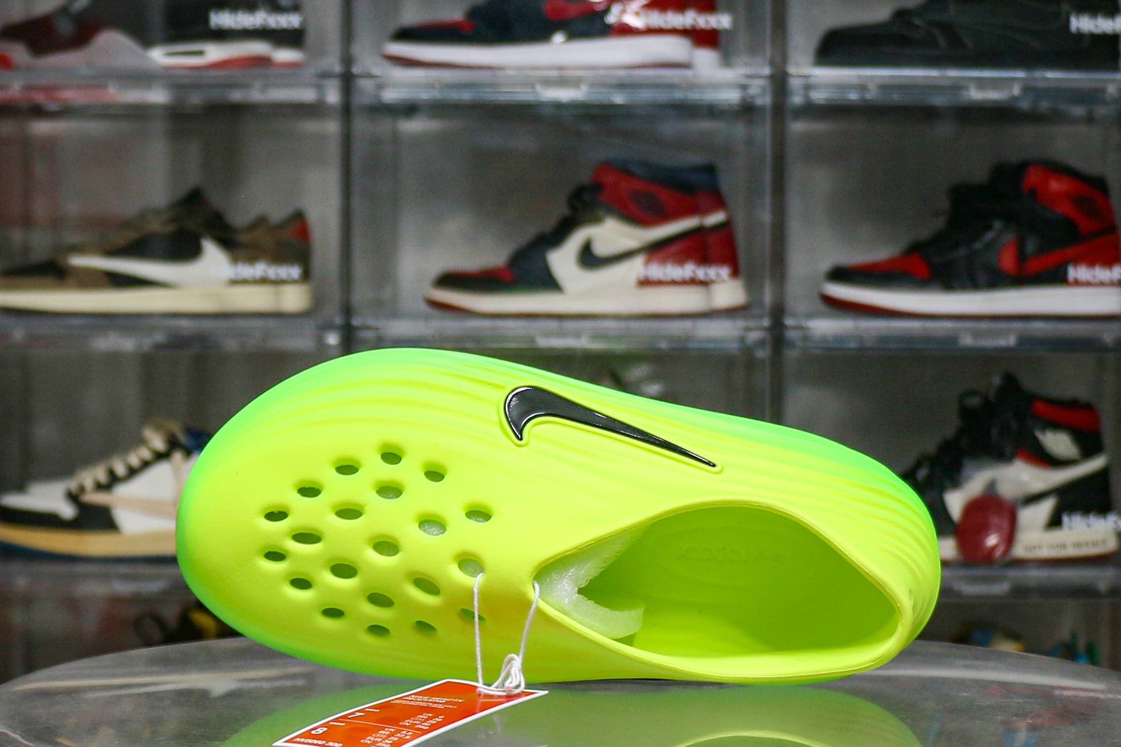 Nike ReactX Rejuven8 Green Strike