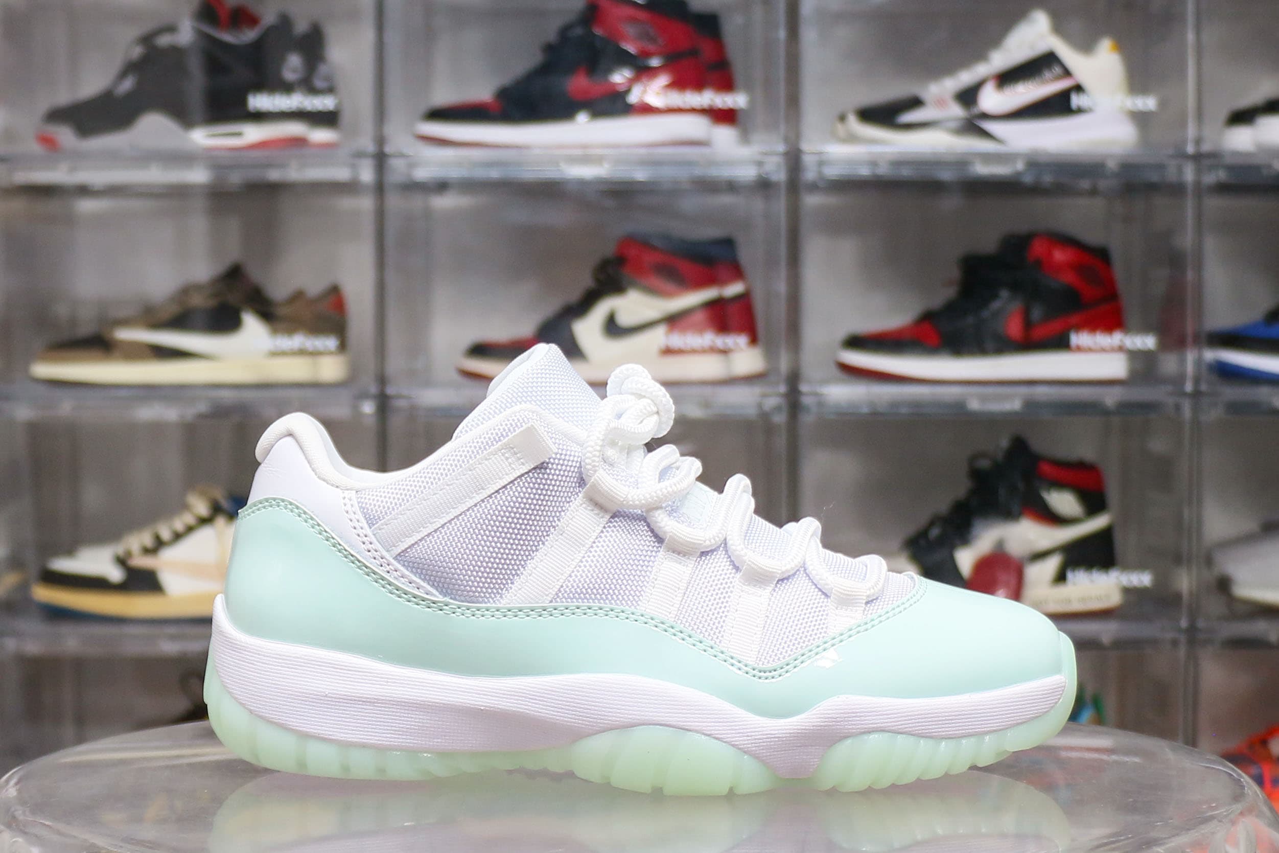 Jordan 11 Retro Low Igloo WMNS 2025