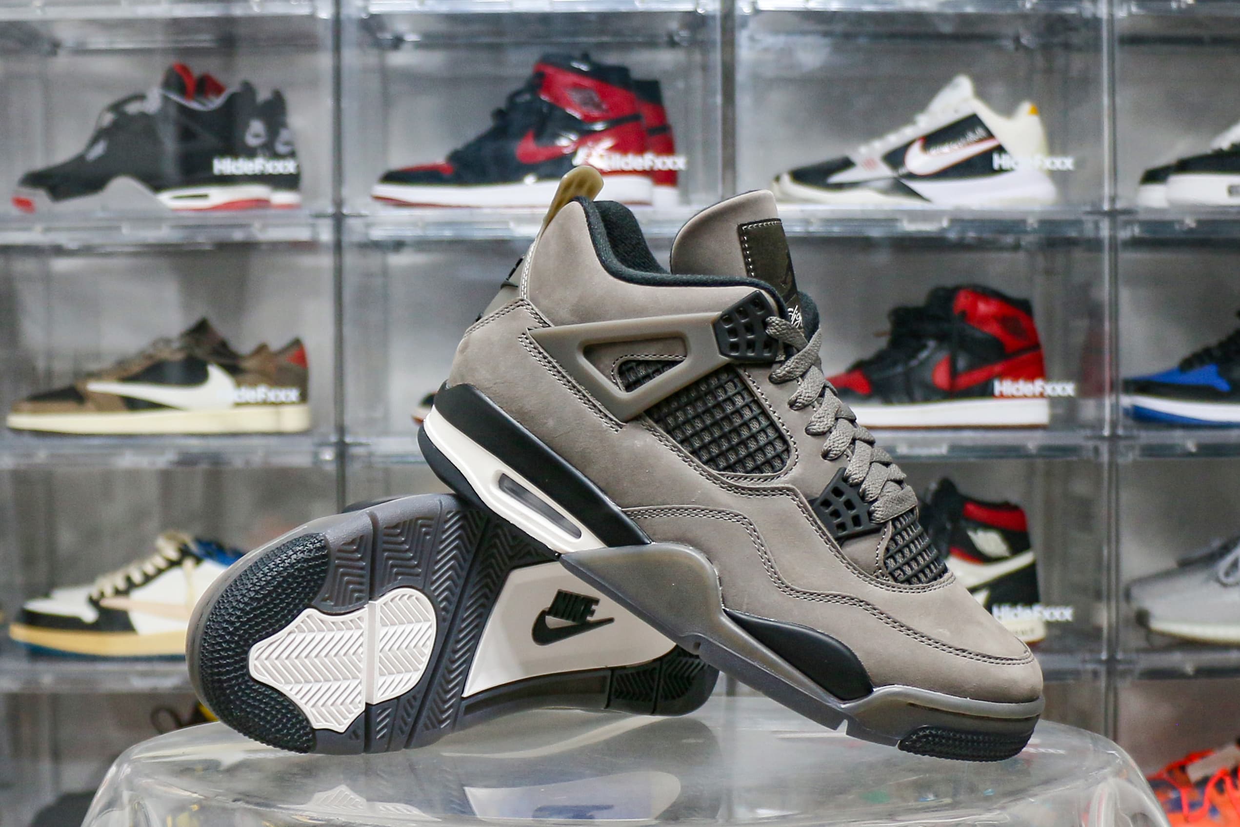 Jordan 4 Retro Cave Stone 2025 (LN5 A1 Batch)