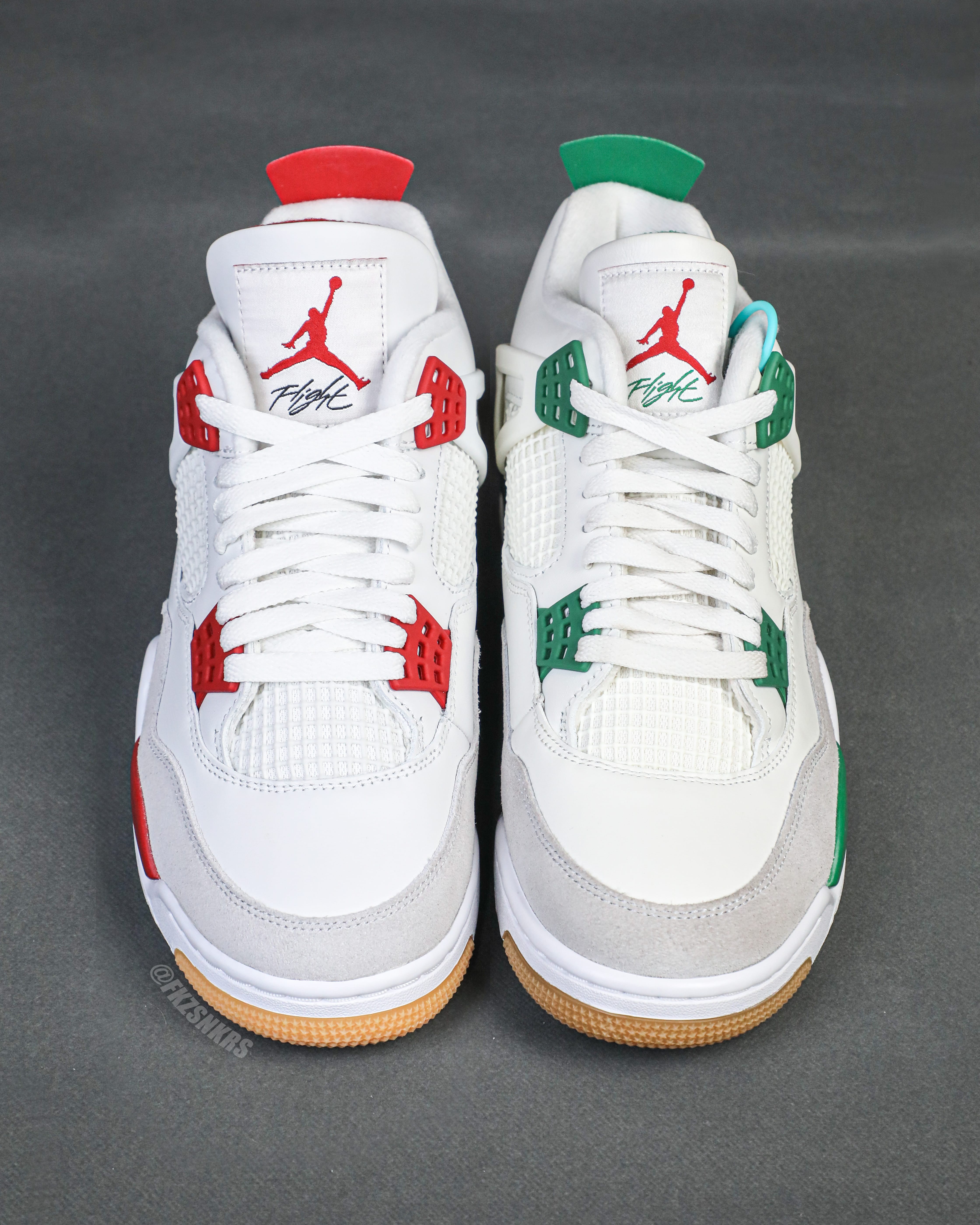 Nike SB x Air Jordan 4 Varsity Red is a Family & Friends (LN5 A1 Batch)