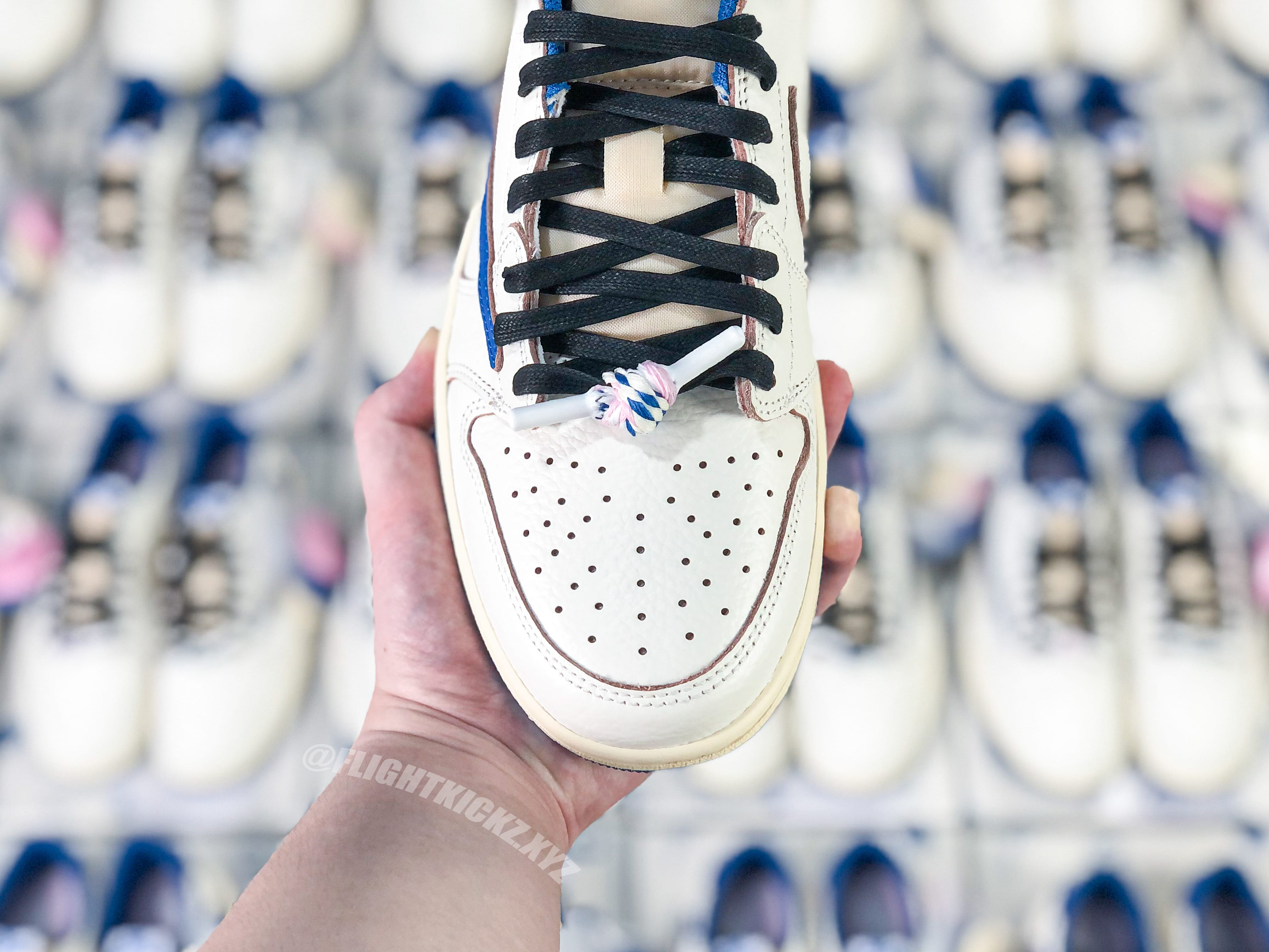 Travis Scott x Fragment x Air Jordan 1 Low OG (Ln5 A1)