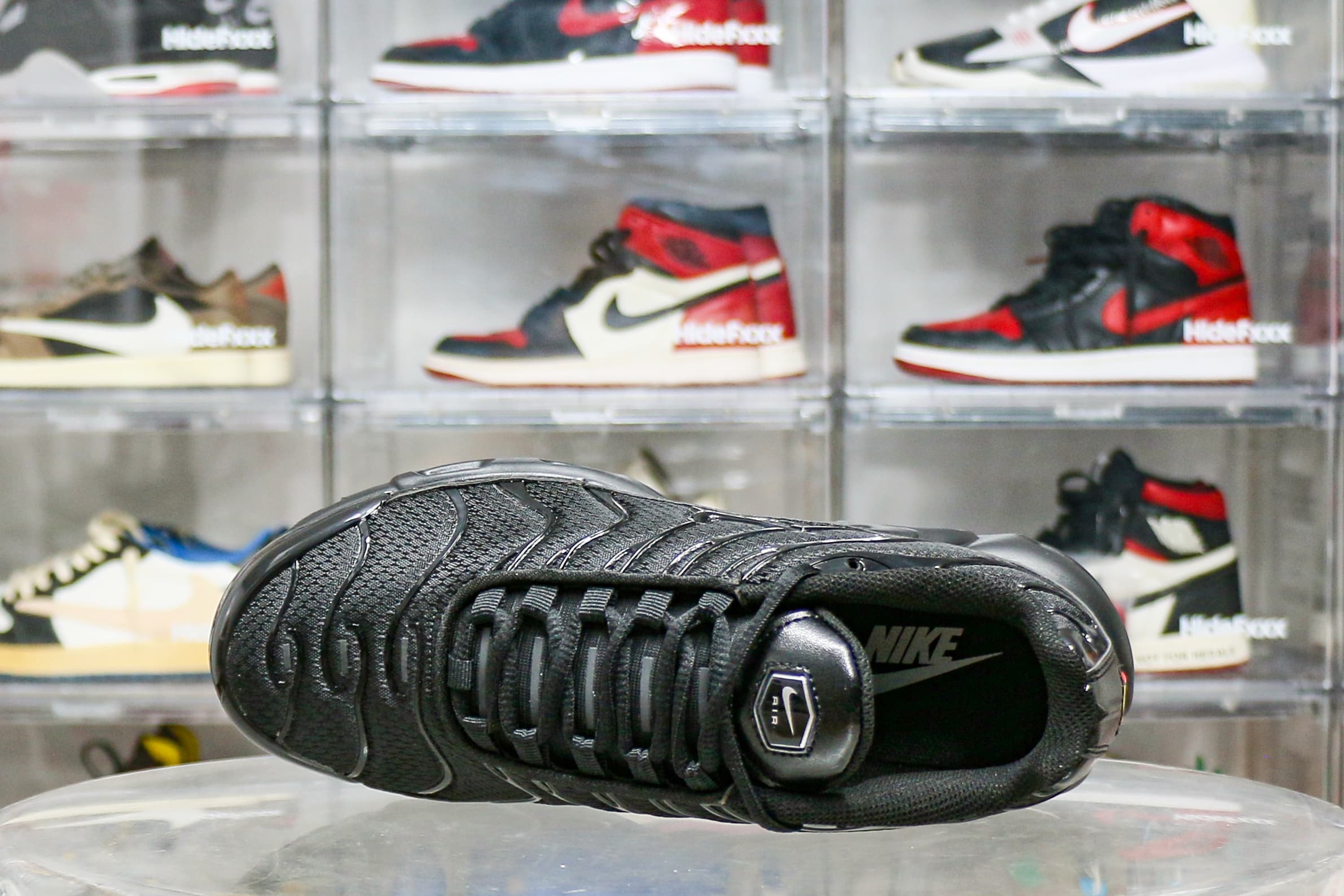 Nike Air Max Plus Triple Black