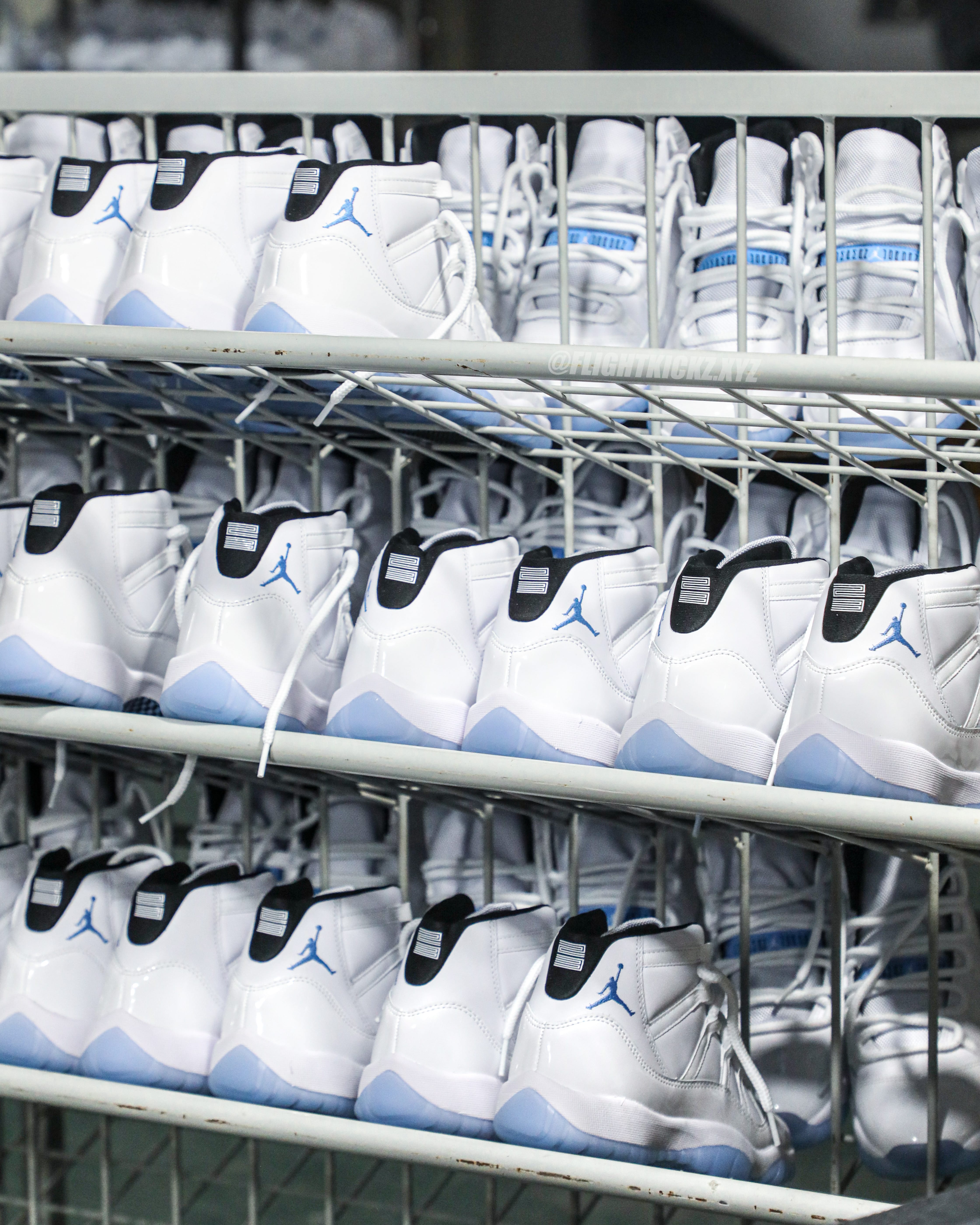 Air Jordan 11 Retro Legend Blue GS 2024 (Ln5 A1)