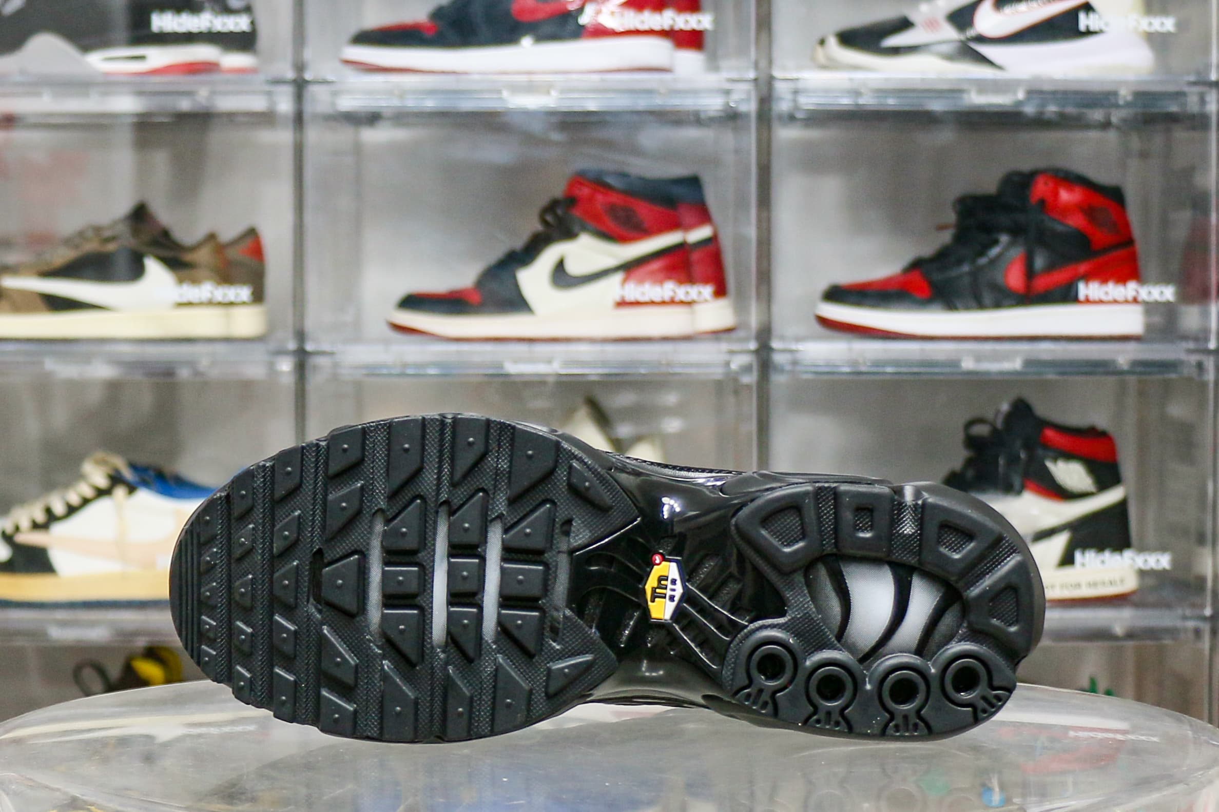 Nike Air Max Plus Triple Black