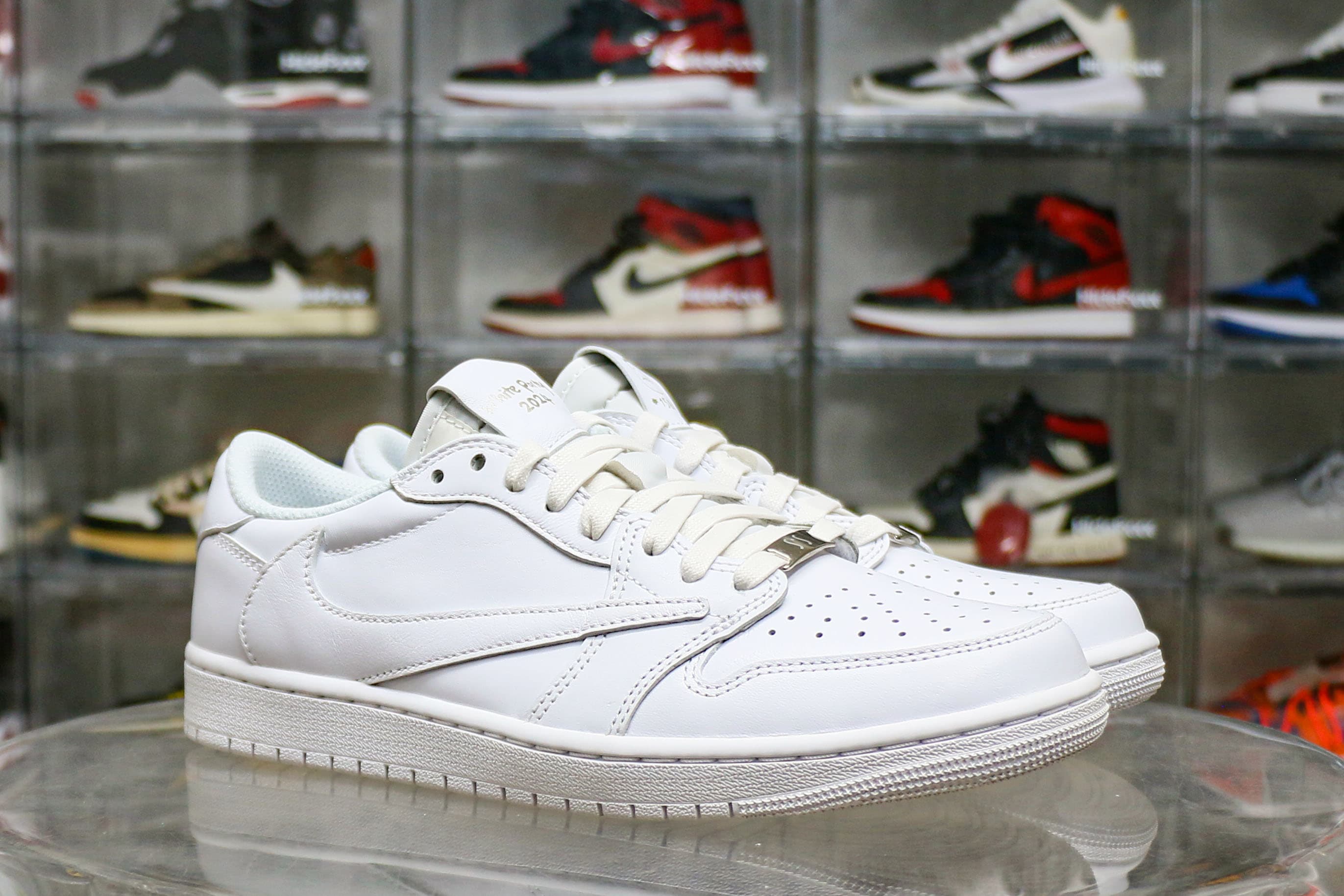 Travis Scott x Air Jordan 1 Retro Low OG SP Michael Rubin White Party (Friends and Family)